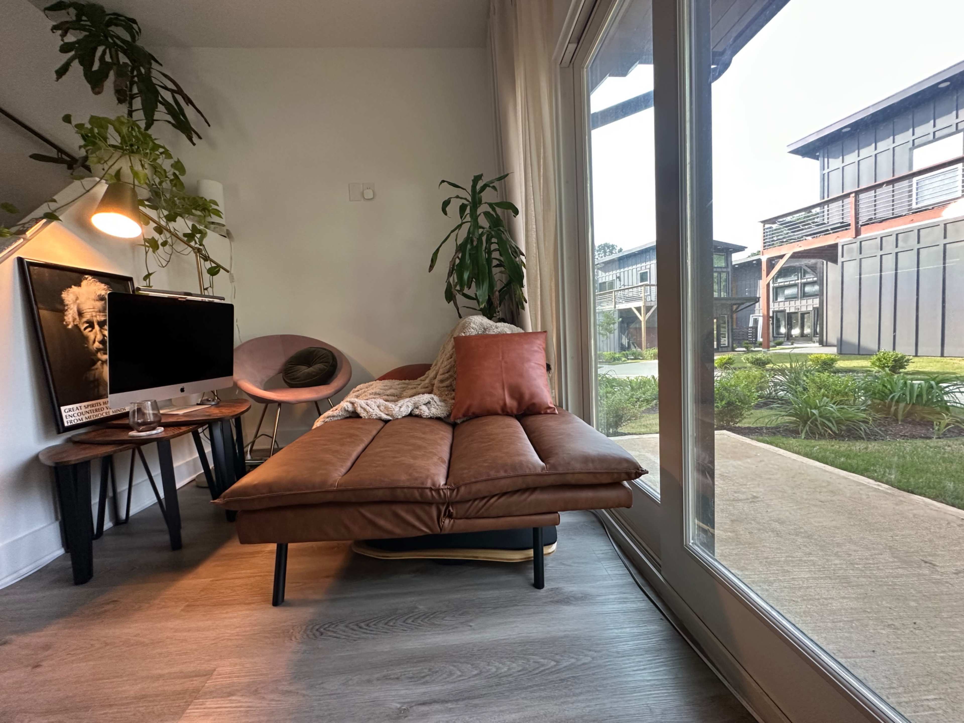 Calm Modern Condo in Nature Image in College Park, Atlanta, GA