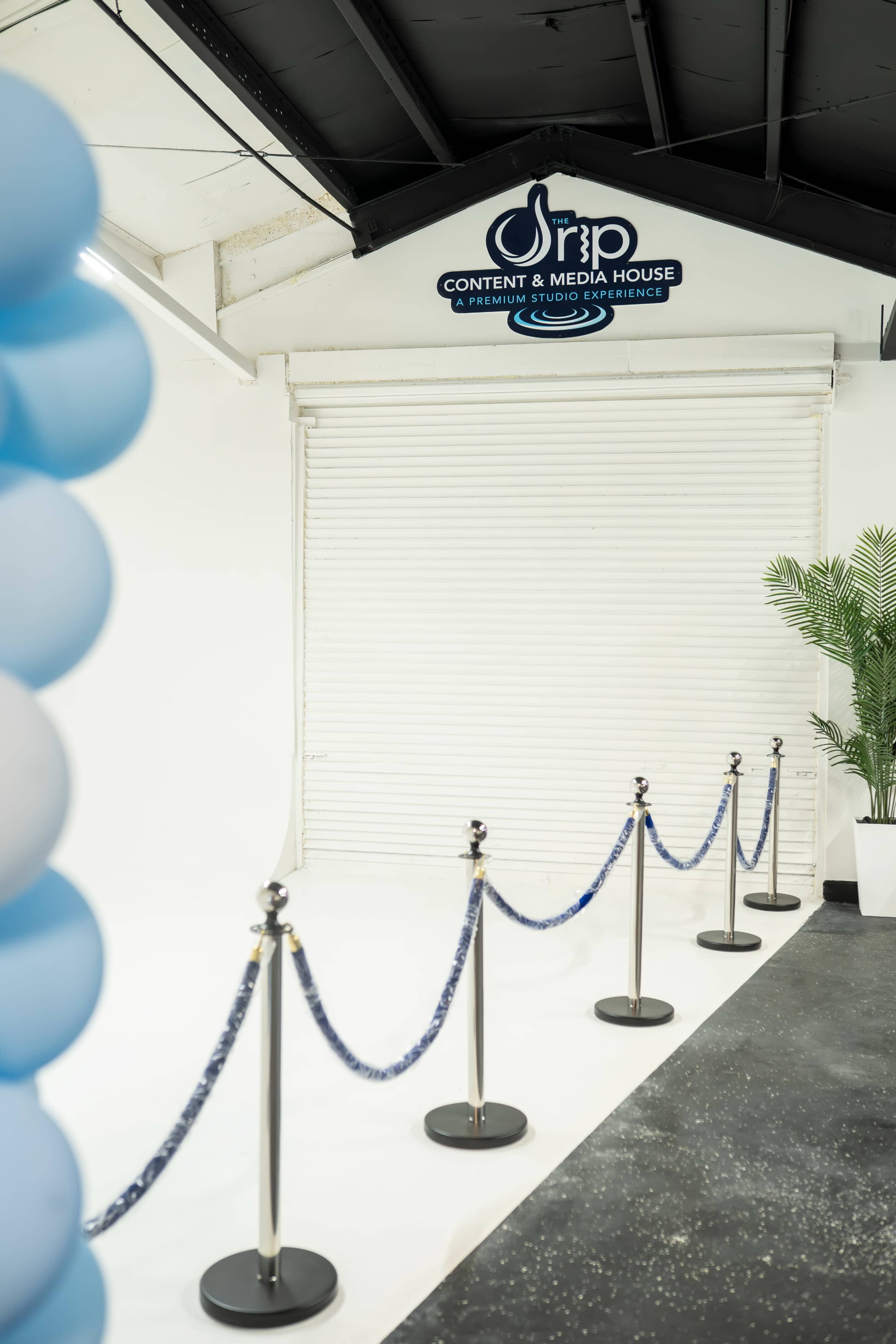 Multi-Set Photo/Video Production Warehouse- Arlington, Tx Image in East Arlington, Arlington, TX