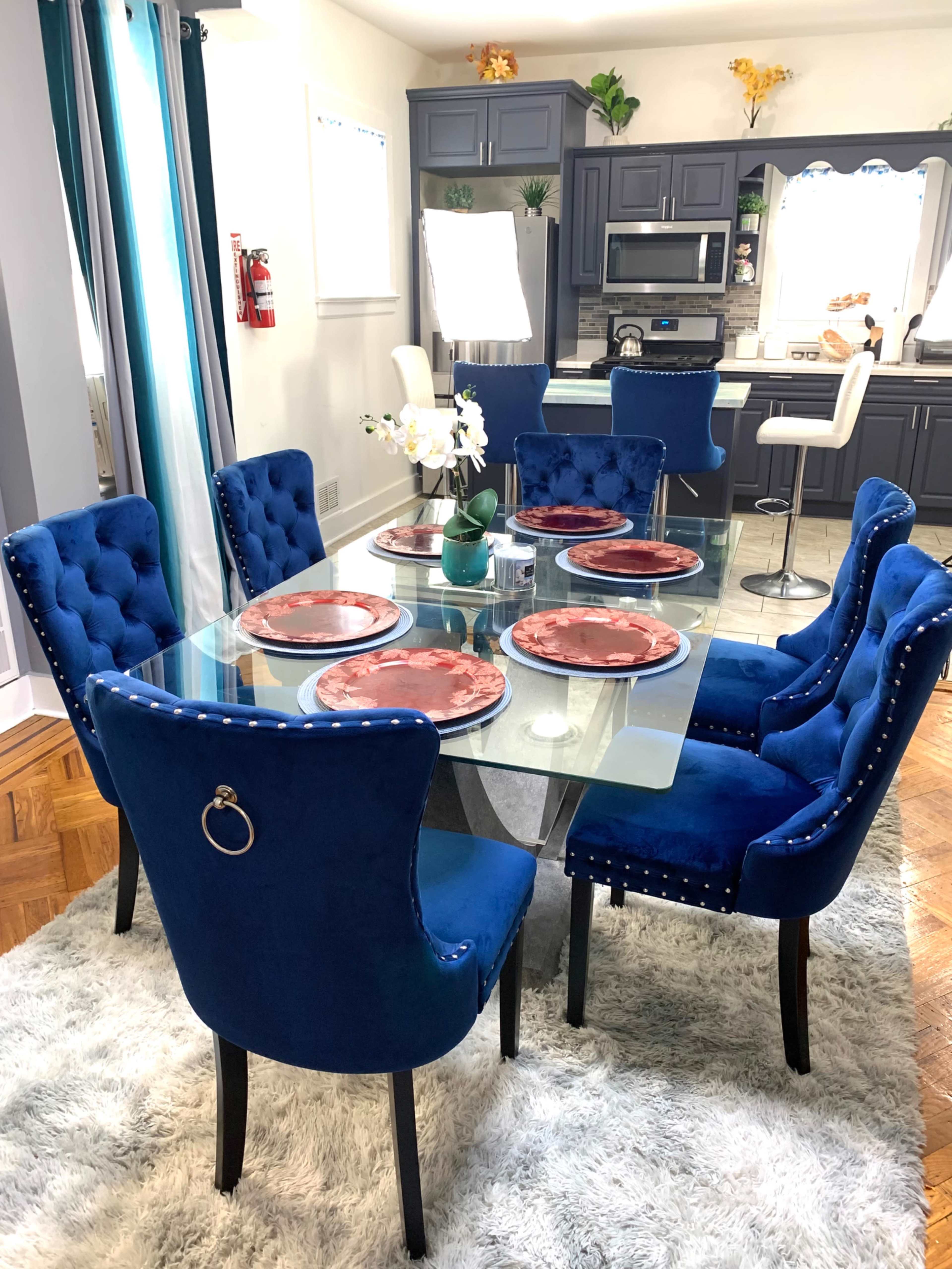 Modern urban house with chef's kitchen, dining and living room Image in Irvington, Irvington, NJ