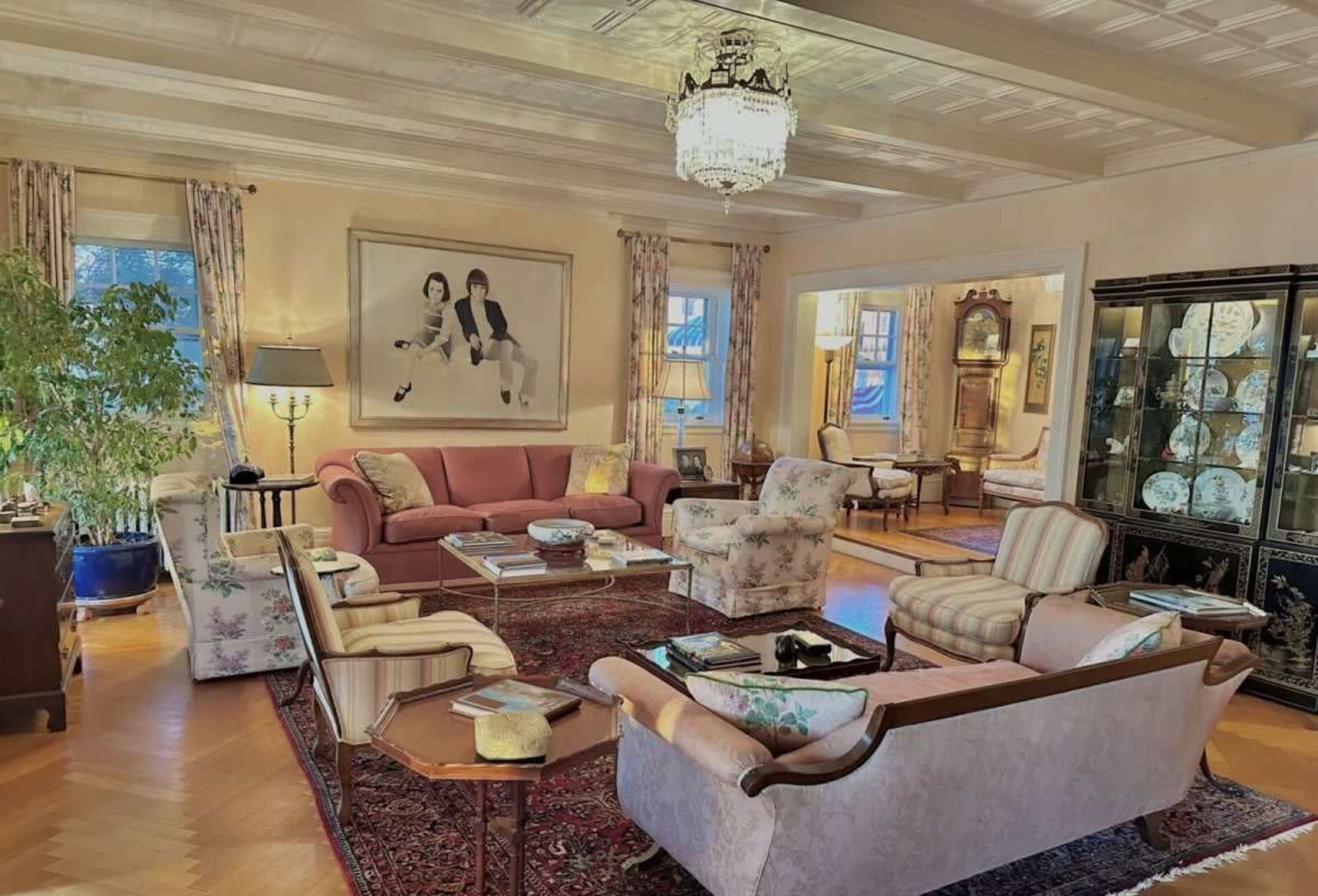 1907 Mediterranean on bay in Queens, architect McKim, Mead & White Image in Douglaston, Queens, NY