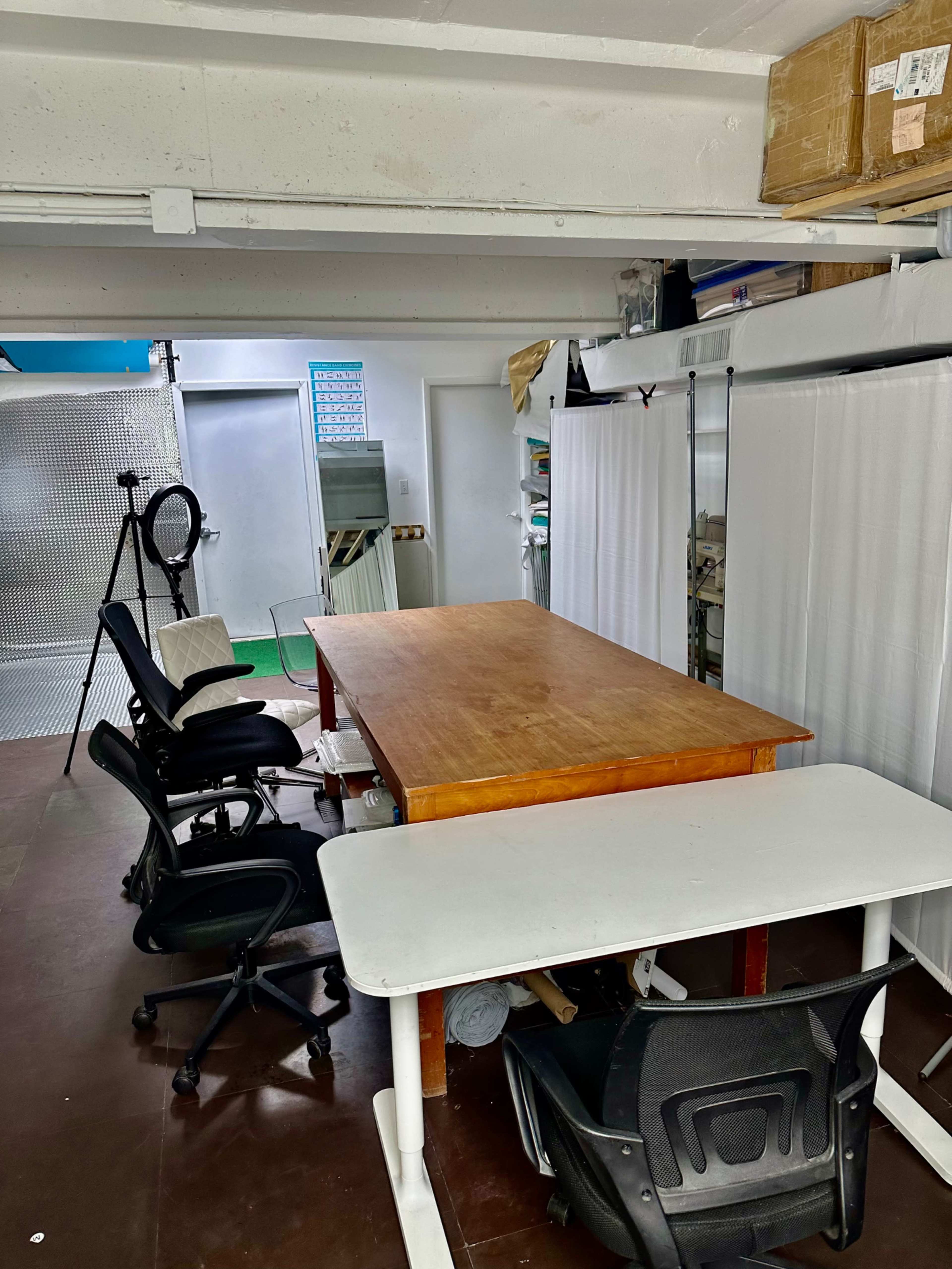 Beautiful retail store front, workspace Image in Miami, Miami, FL