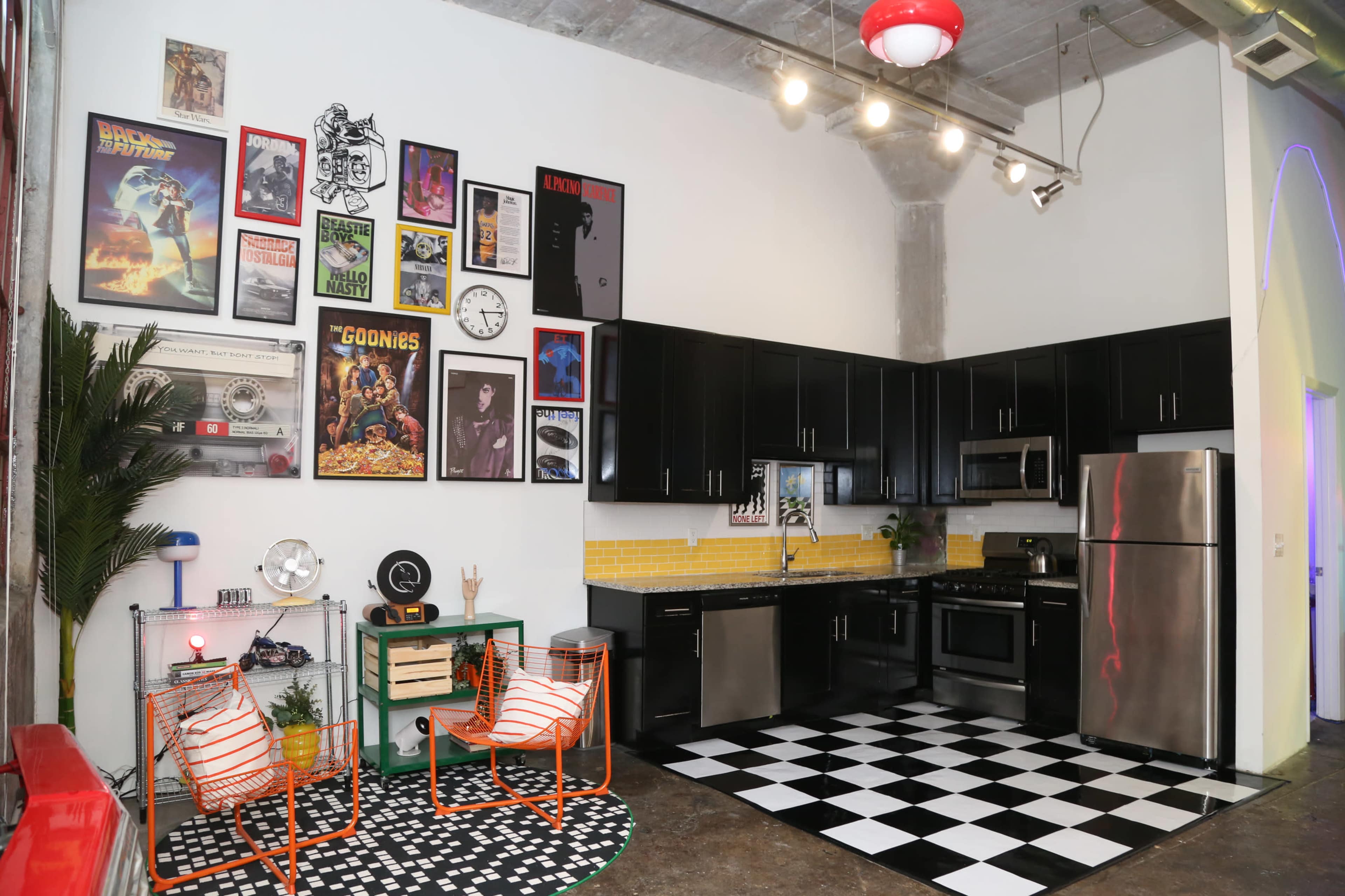 Colorful Downtown Retro Studio Image in Oakland, Atlanta, GA