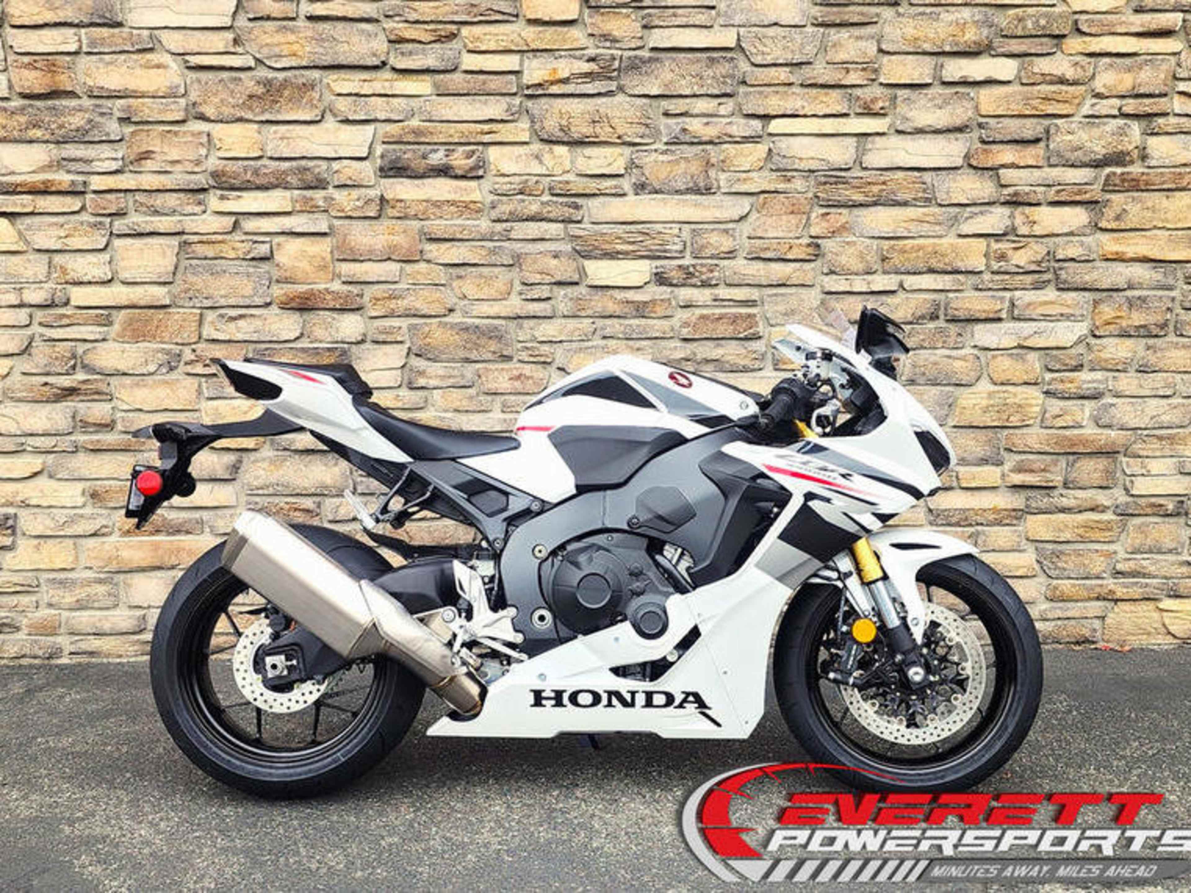 motorcycles for photoshoot 