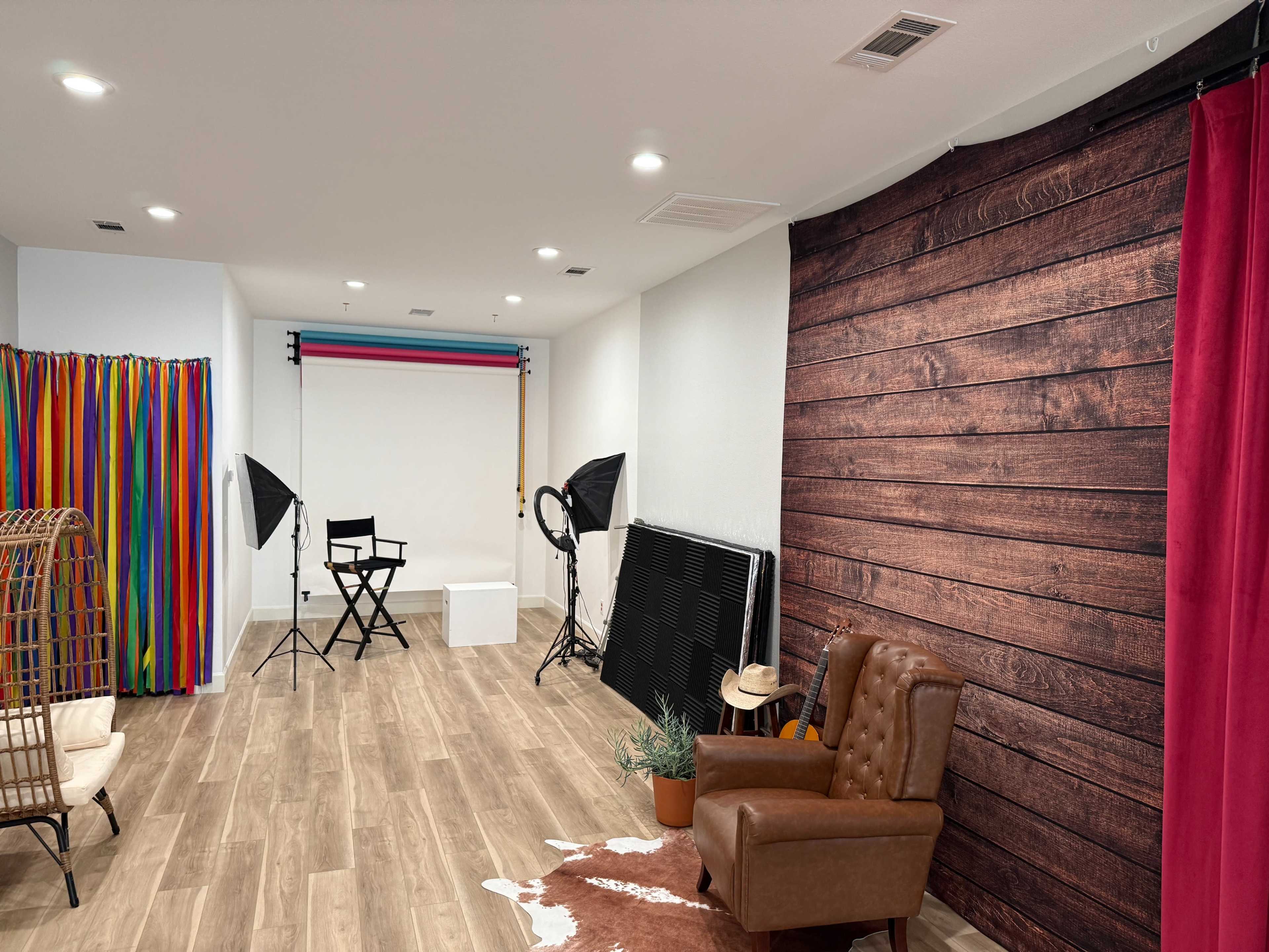 The Woodlands/ Spring Creative Studio Image in Houston, Spring, TX
