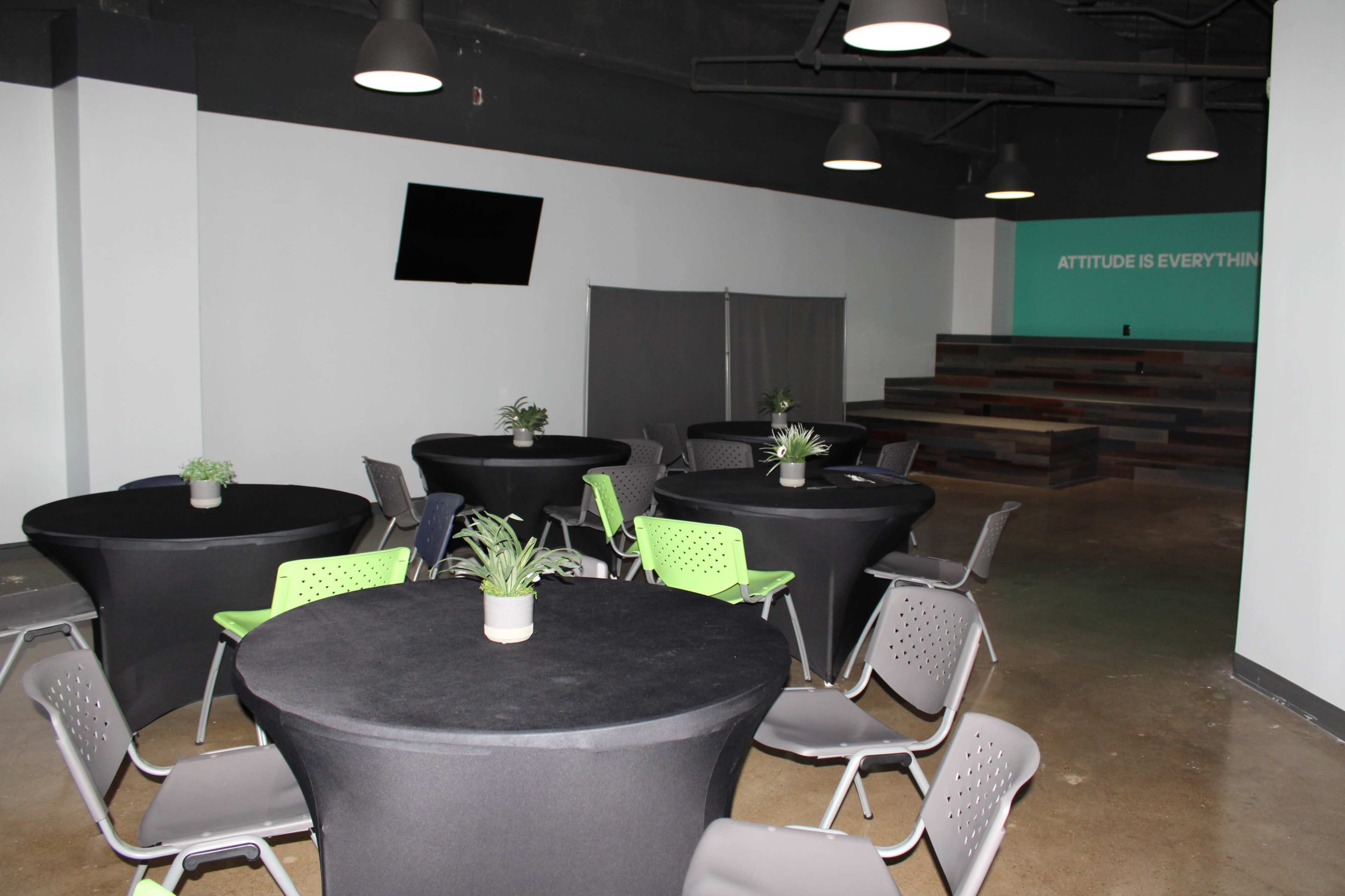 Downtown office building, located on top floor with great views Image in Dallas Downtown Historic District, Dallas, TX