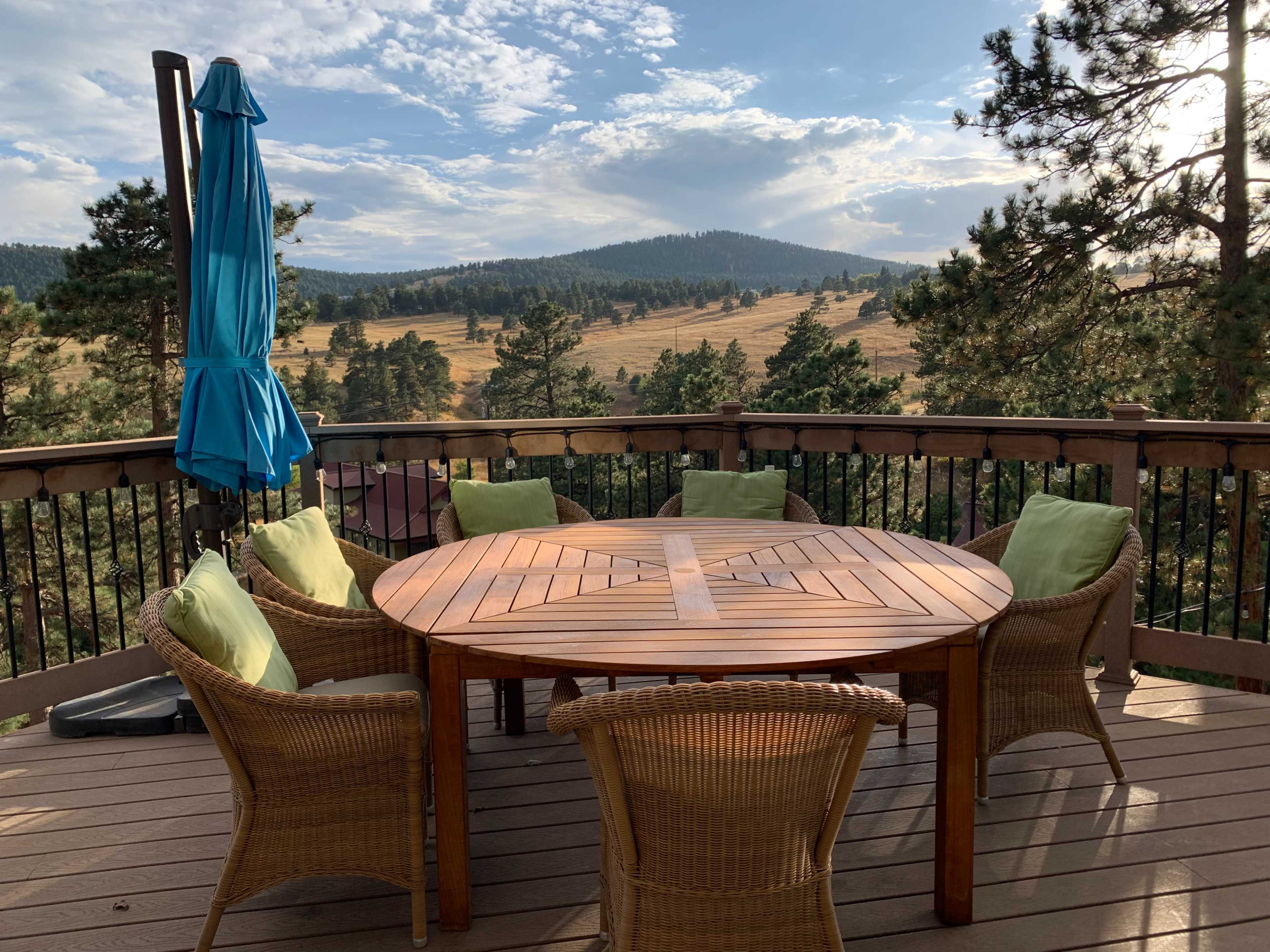 Modern mountain house 20 minutes outside the city on Lookout Mountain with gorgeous views Image in Mount Vernon, Golden, CO