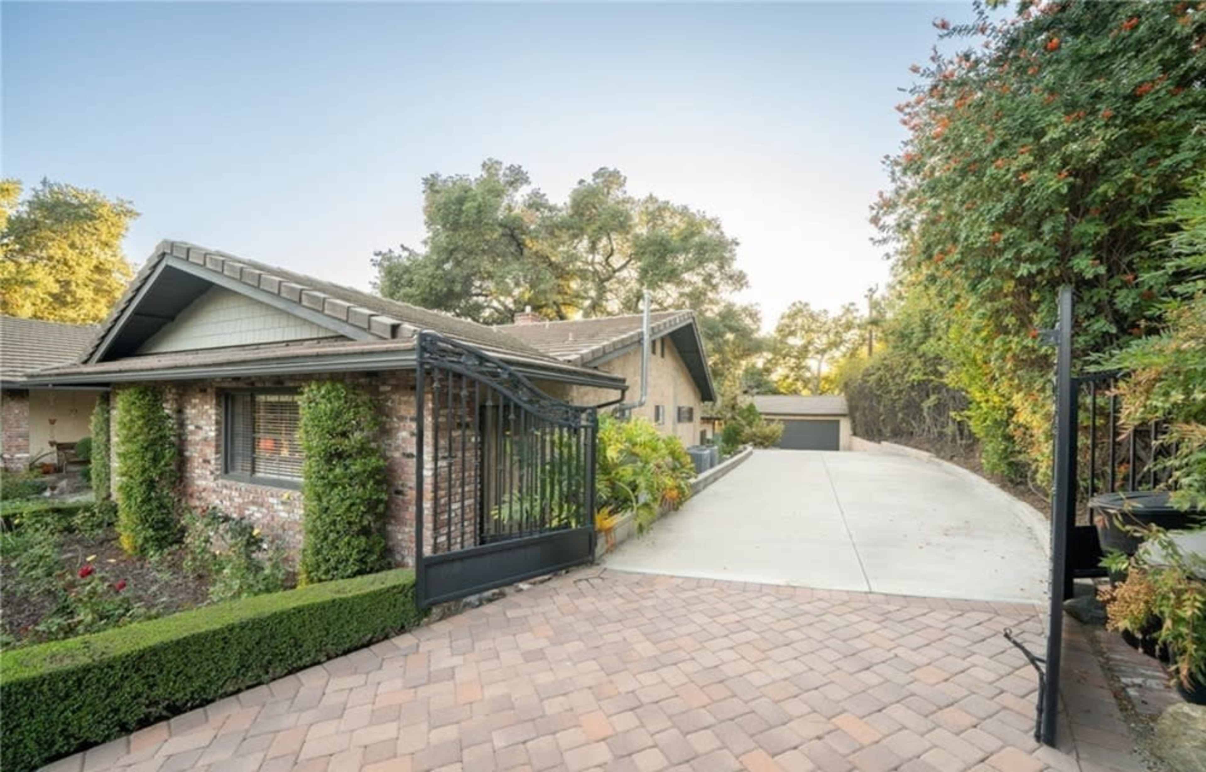 Easley Estates Image in Glendora, Glendora, CA