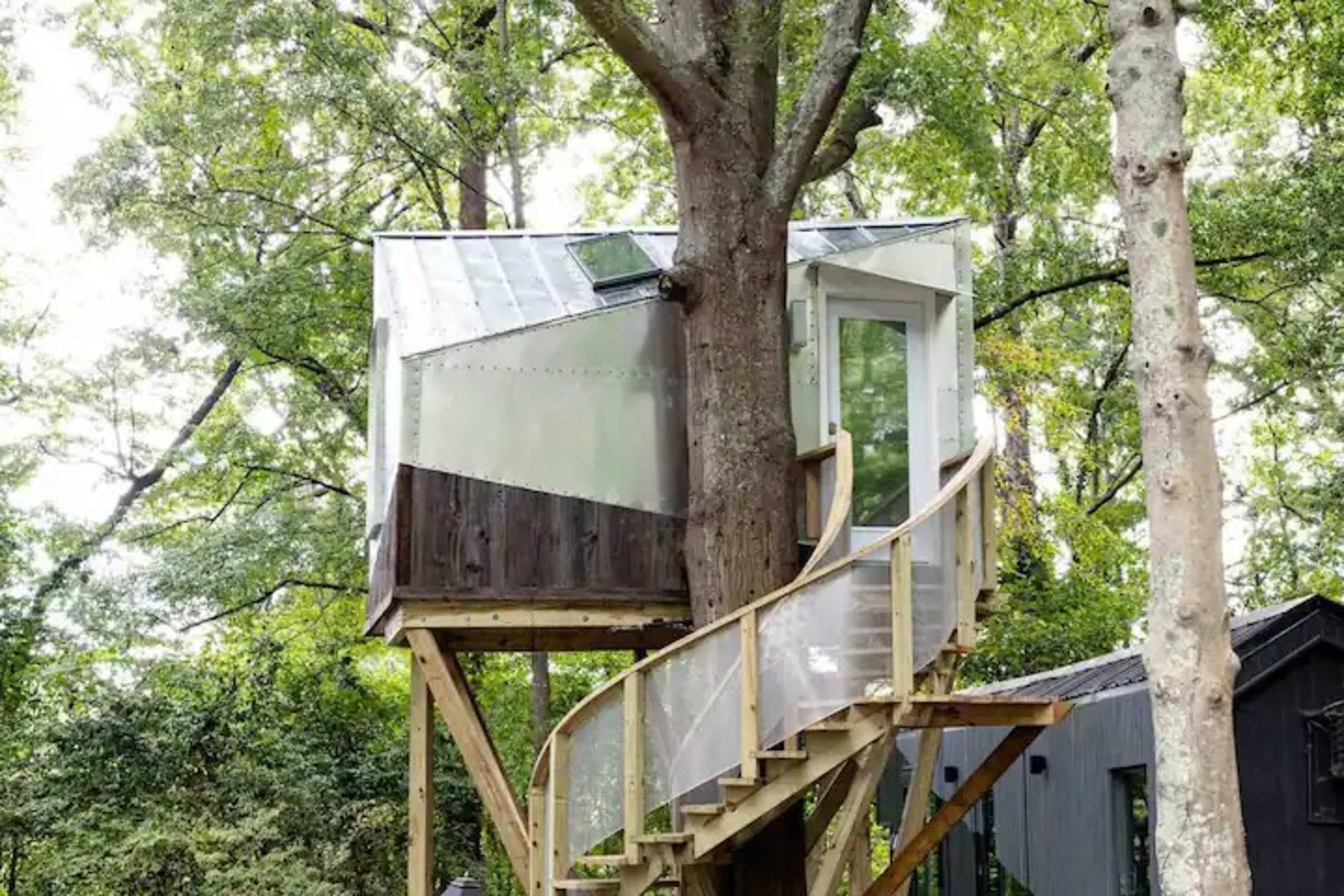 Atlanta Treehouse Podcast Studio | Unique Recording Scene for Podcasts, Interviews & Content Creation Image in East Point, East Point, GA