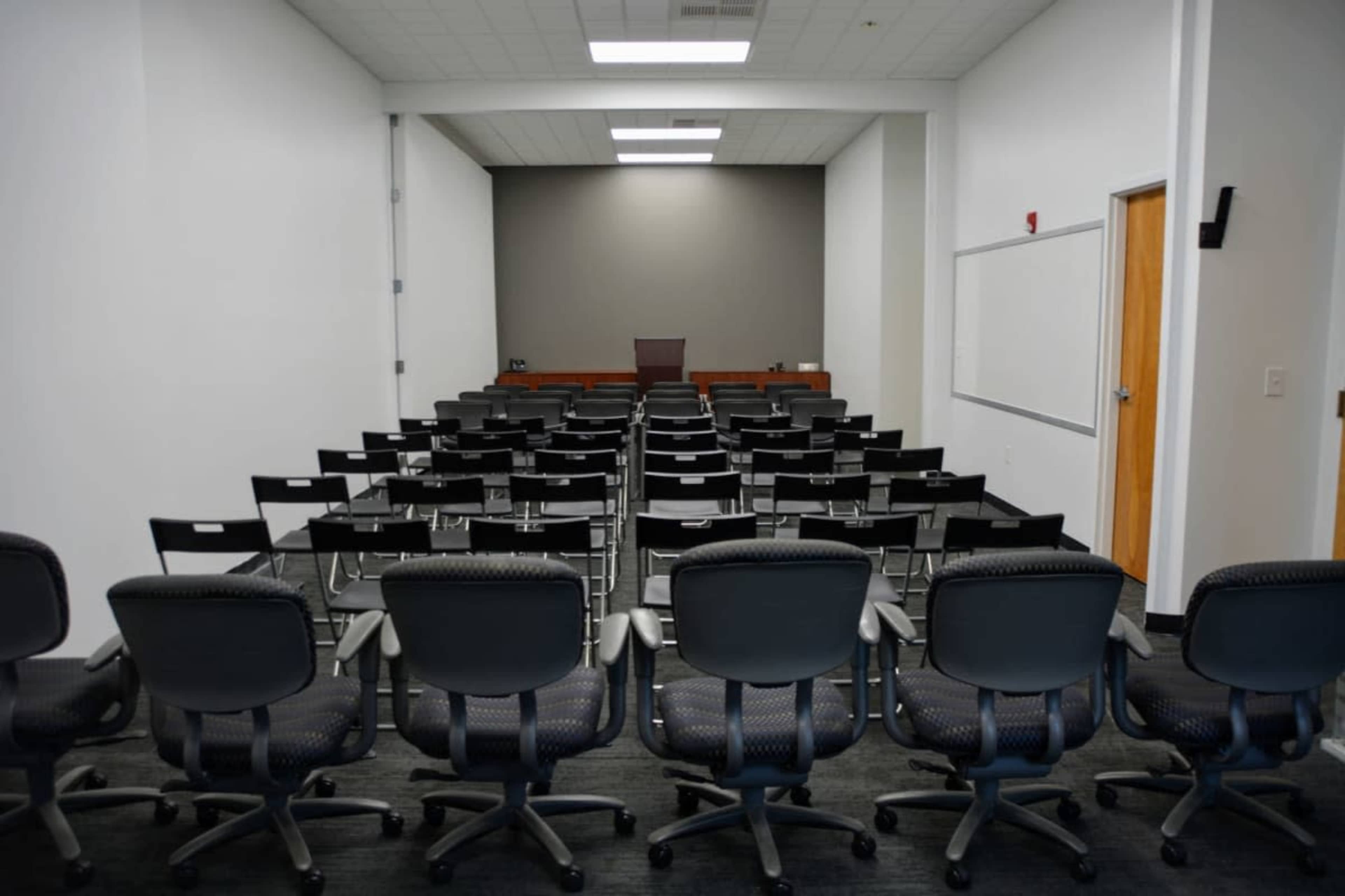 Spacious Seminar Room conveniently located in North St. Petersburg  just minutes from Downtown St. Pete and Tampa Image in Barcley Estates, St. Petersburg, FL