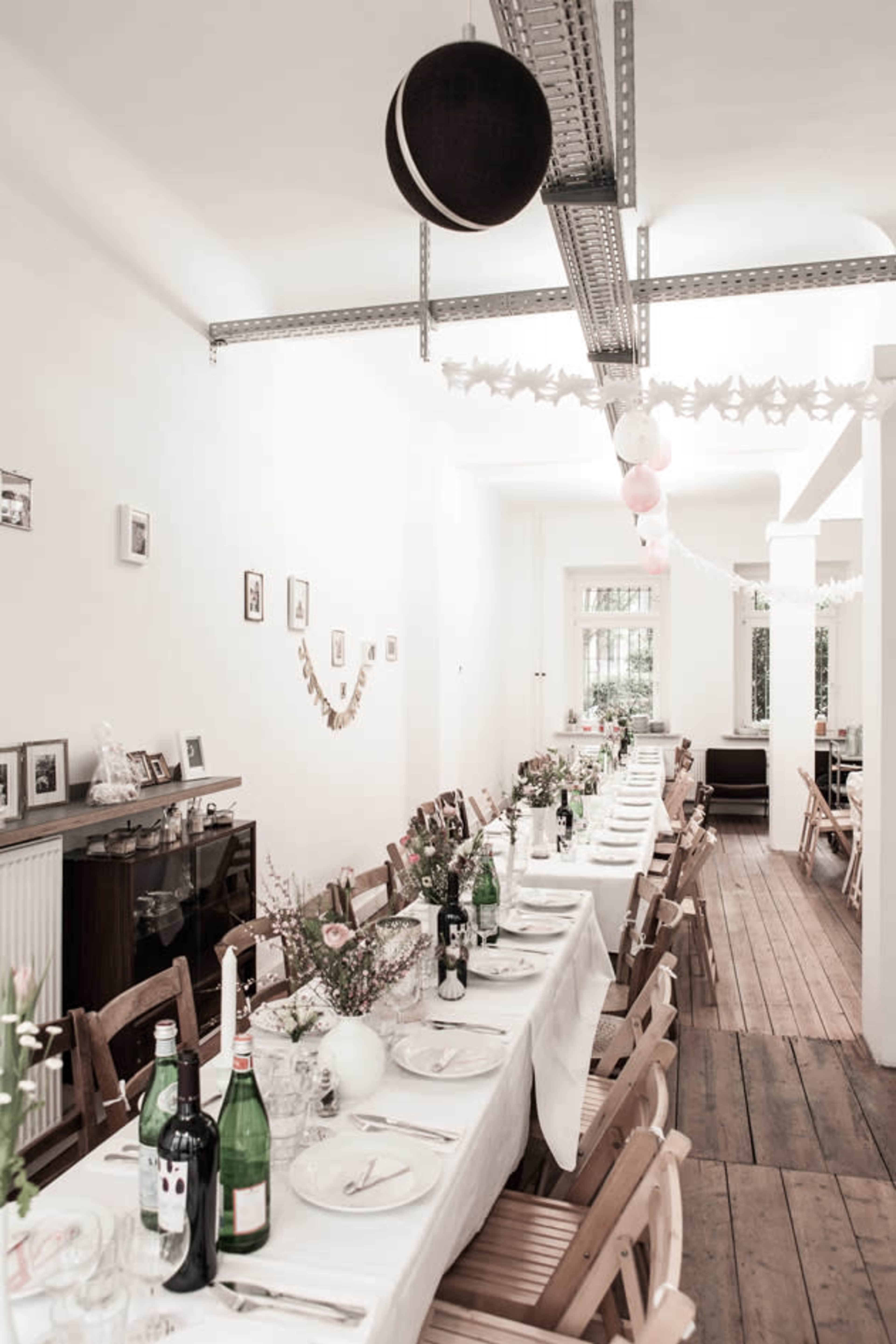 No Barriers. Central. Industrial Image in Hamburg-Neustadt, Hamburg