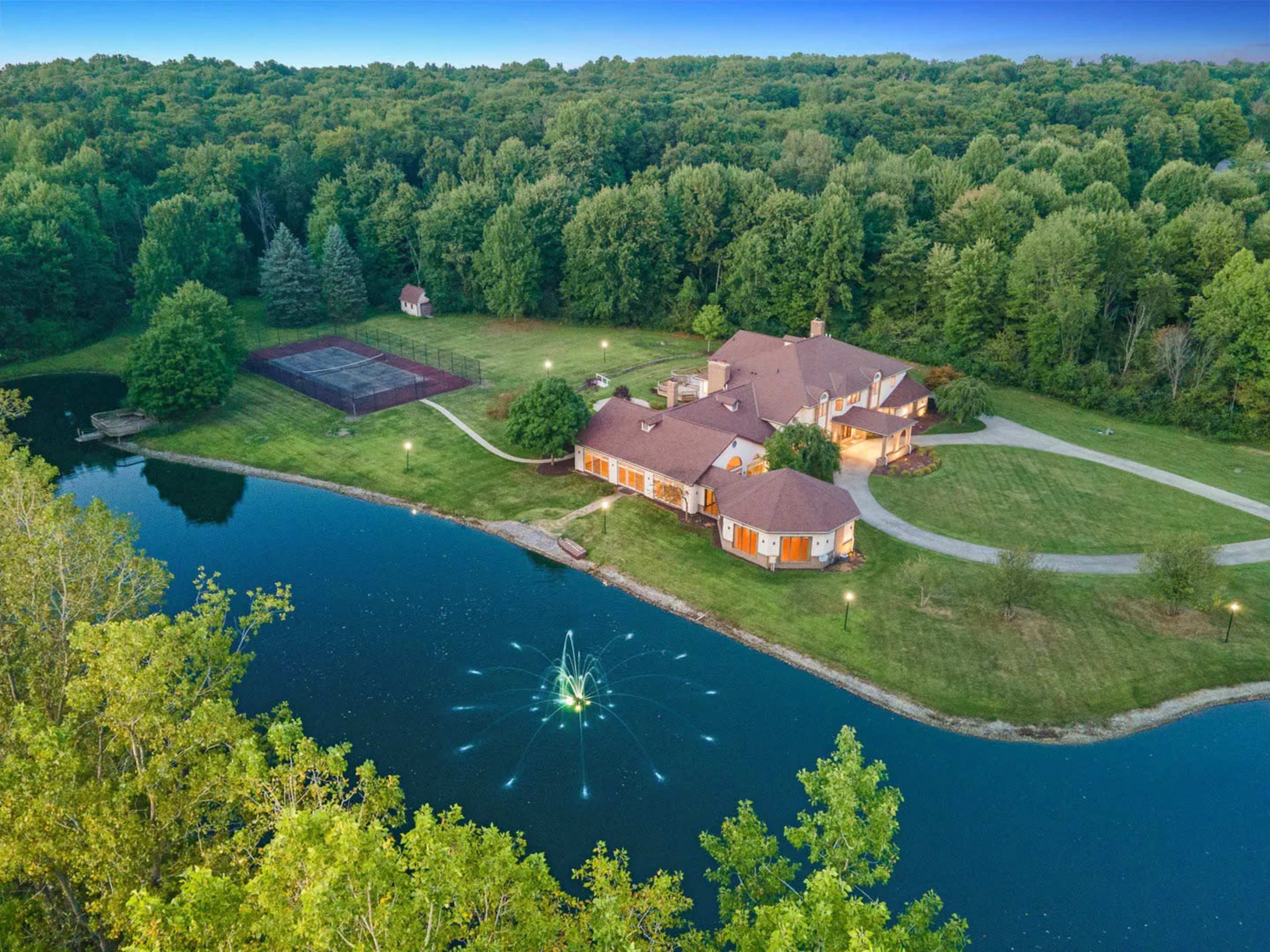 12700 Medina Mansion Image in Brunswick Hills Township, Medina, OH