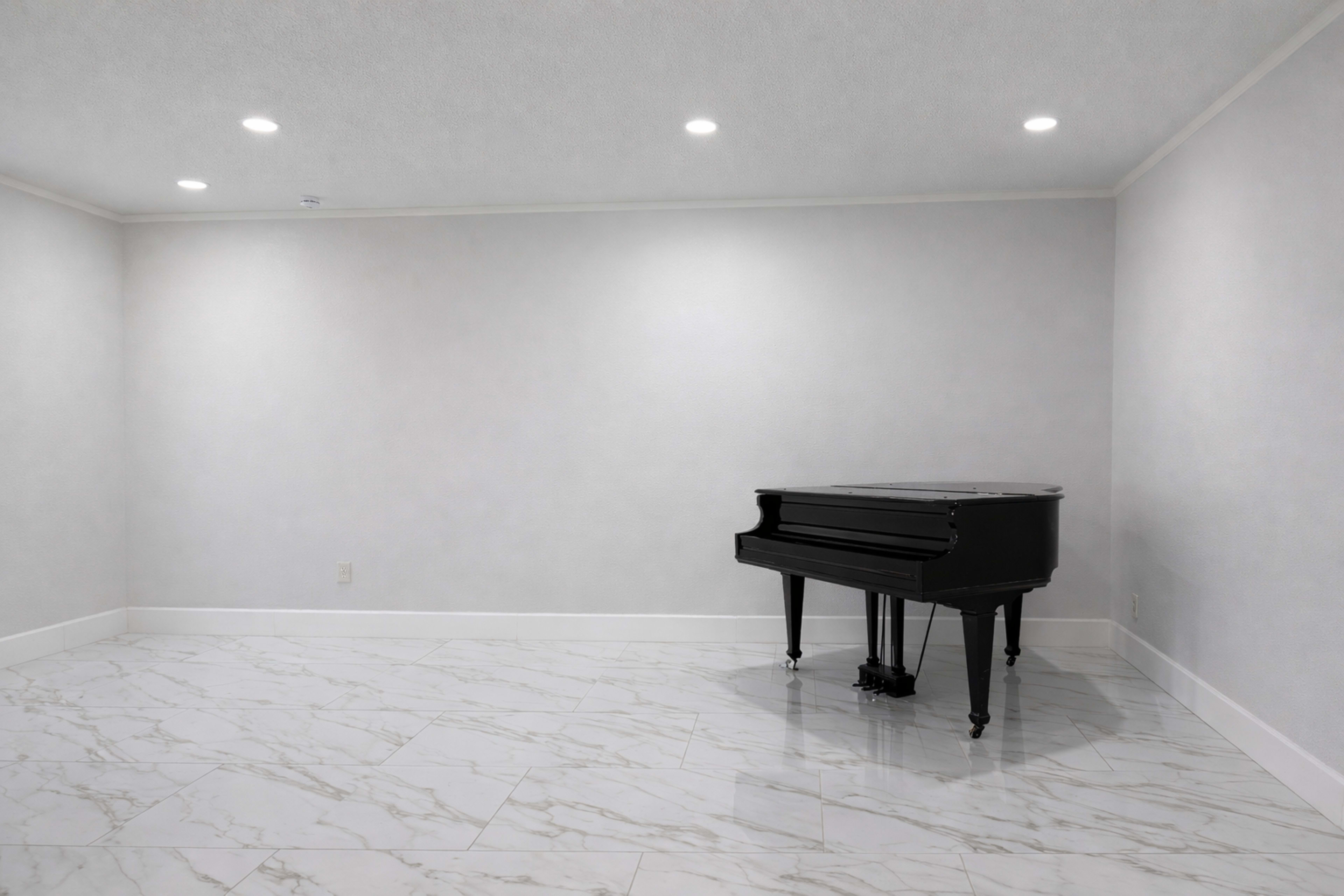 Timeless Event Studio with Piano & Chandelier Dining Image in Park Place, Houston, TX