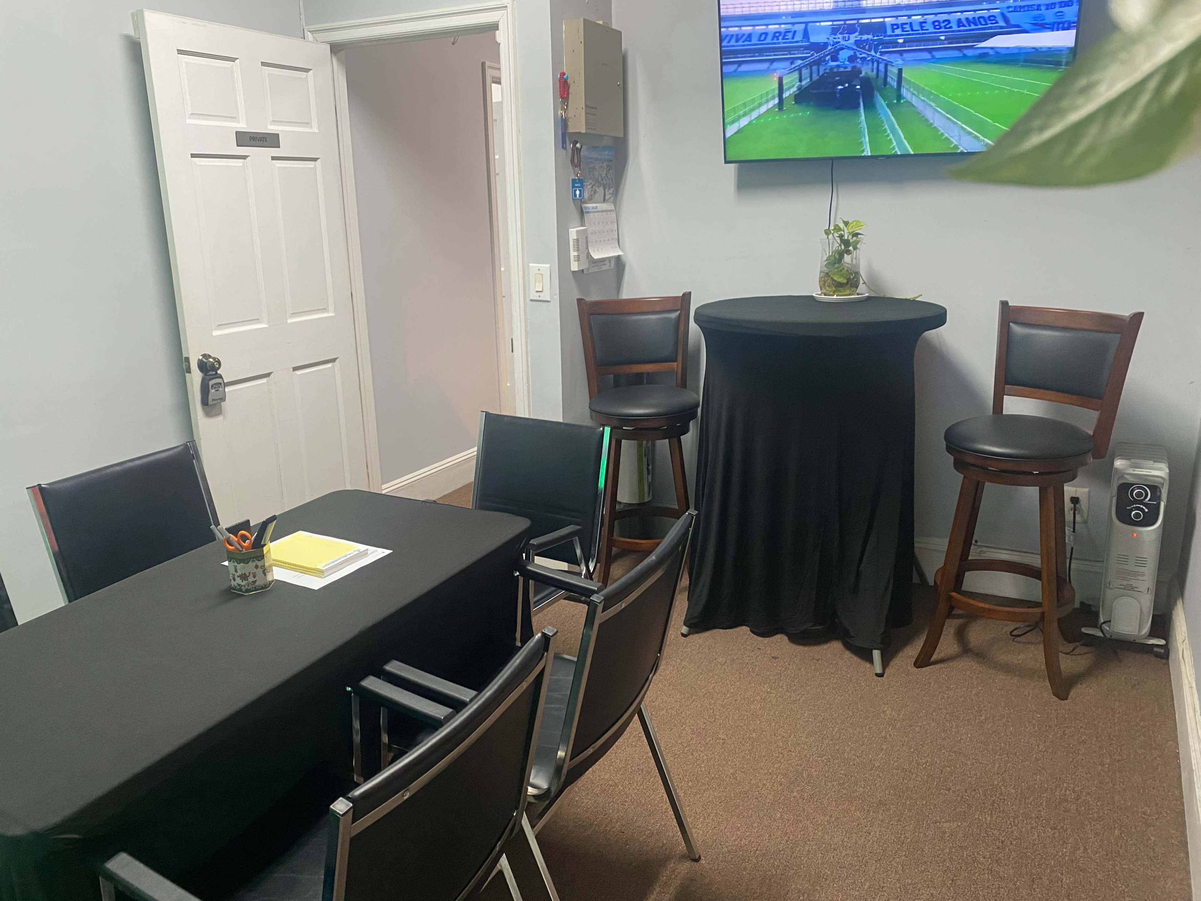 Discover Styled Offices For Photo And Film Productions Image in Ludlow, Yonkers, NY