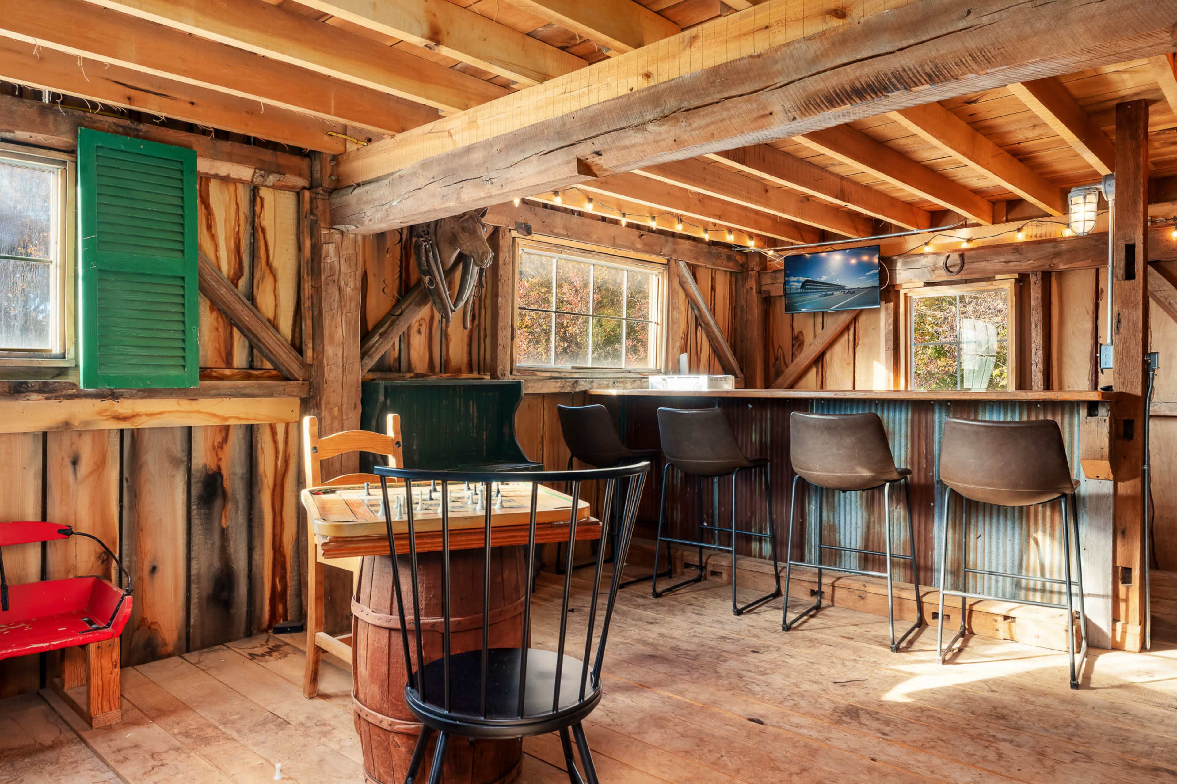 Modern Farmhouse Estate with Entertainment Barn and Pool Image in Clay Township, Carmel, IN