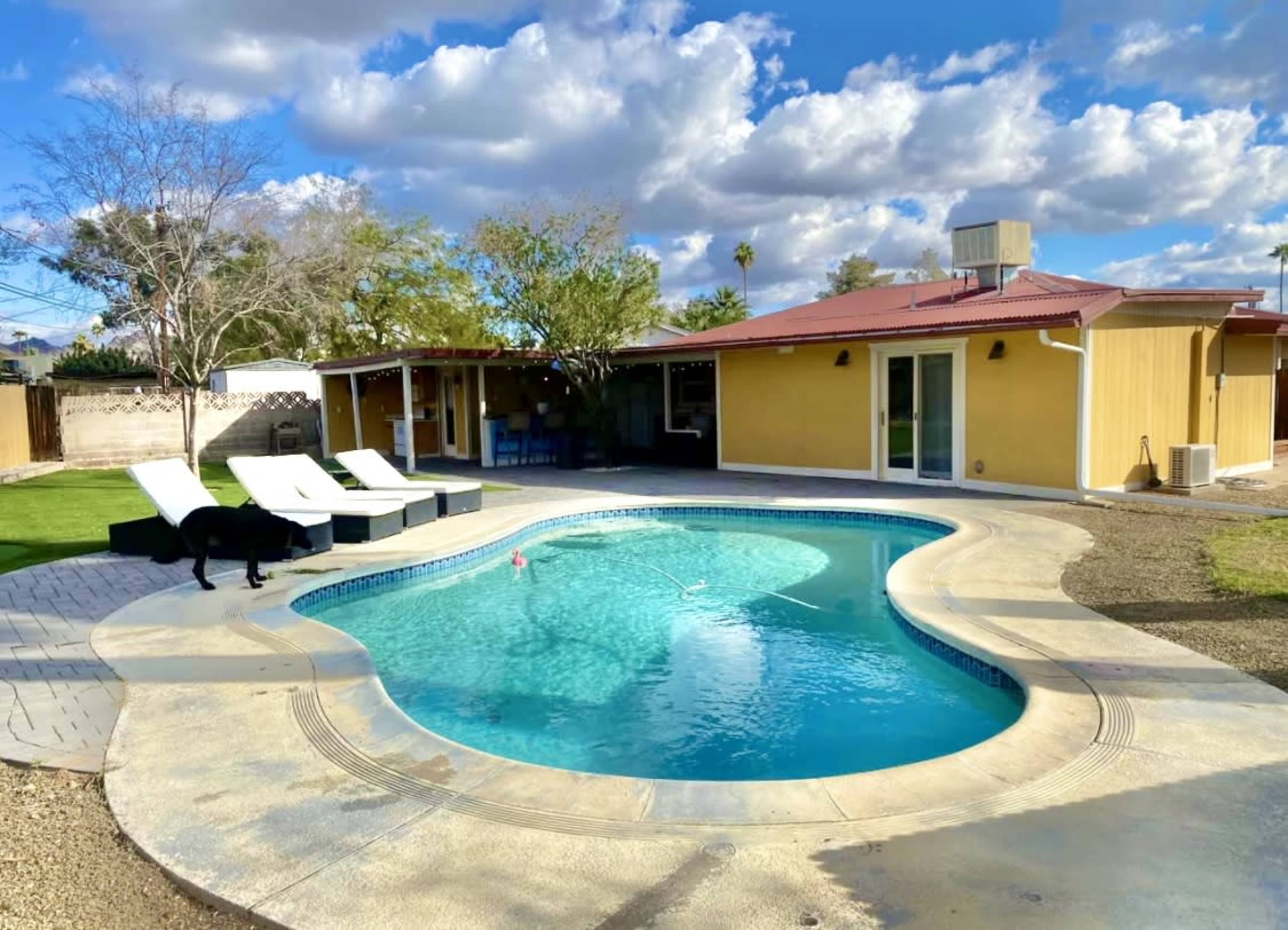 Pool House Bistro Pets allowed w/ 2BR & 4bd w/ & BBQ Image in North Mountain Village, Phoenix, AZ