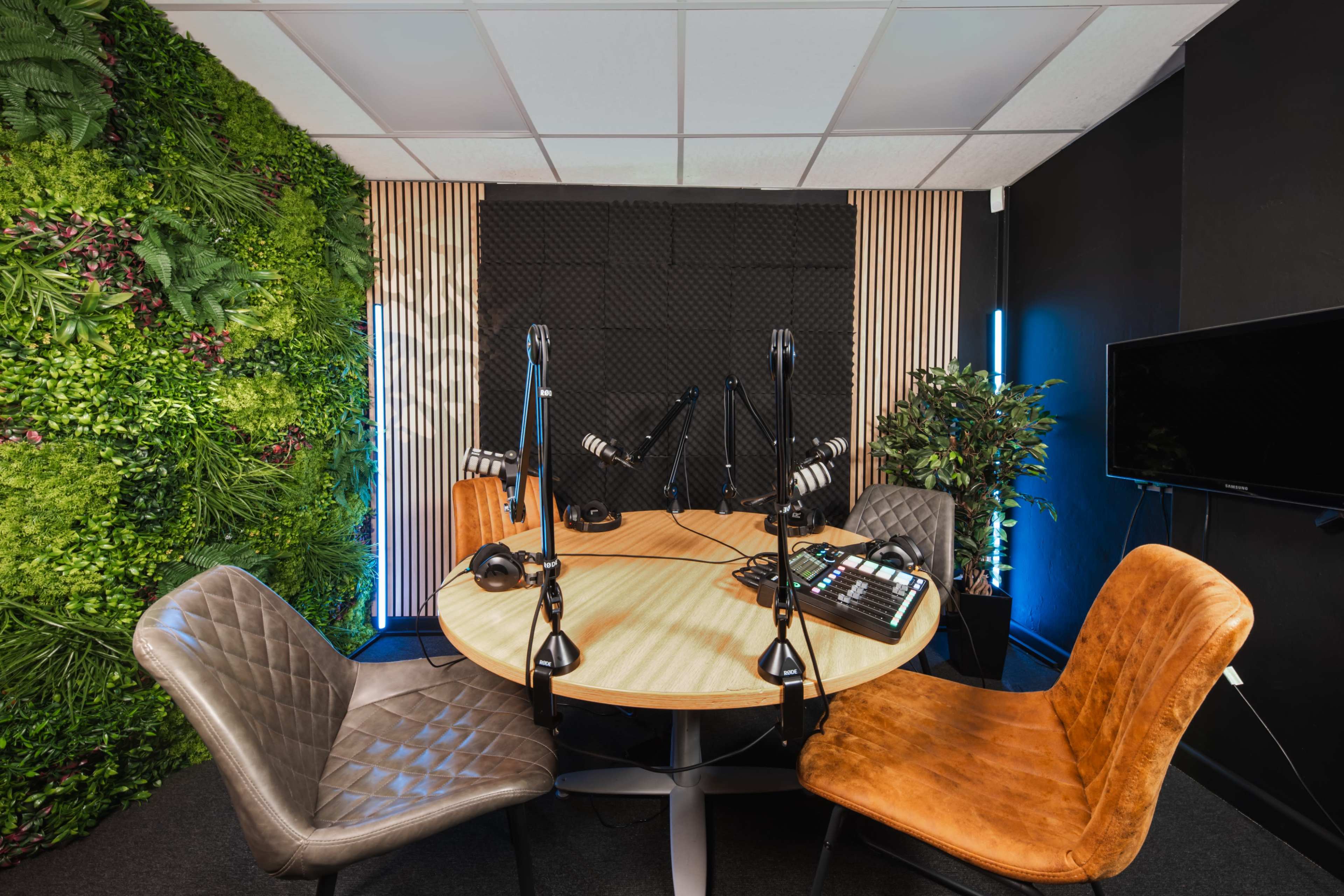 South Coast based podcast room in idyllic harbour town Image in Emsworth, Emsworth, ENG