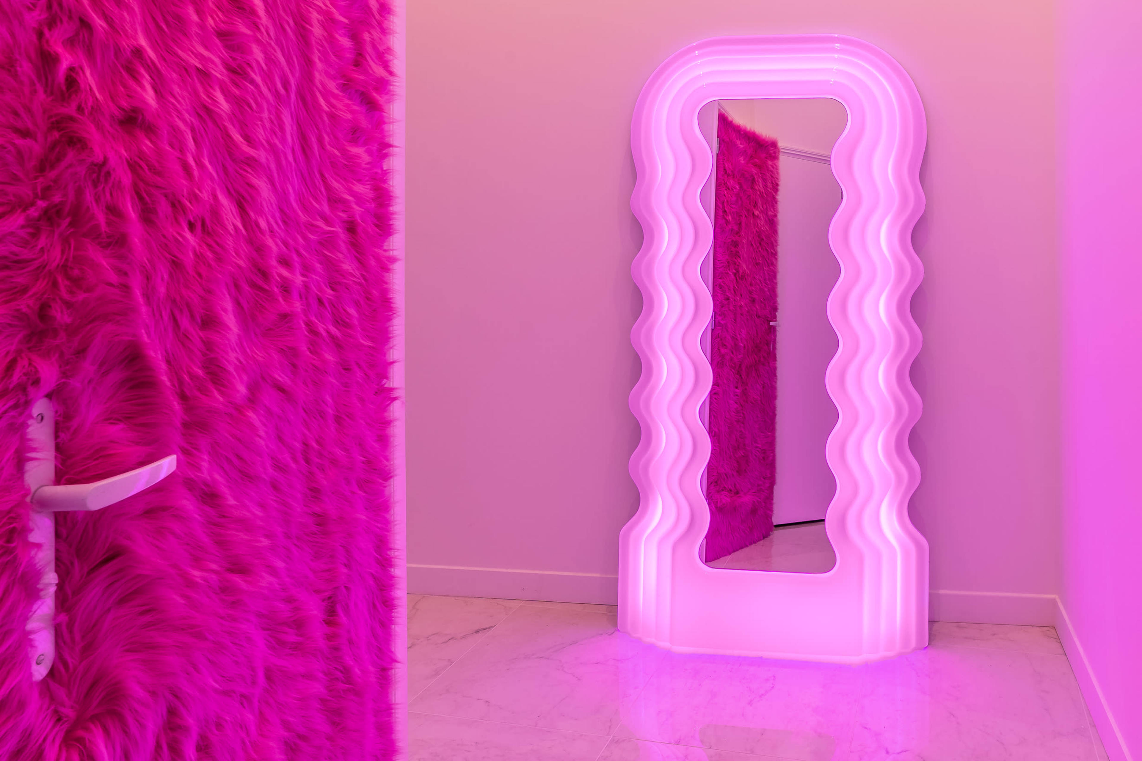 Appartement Atypique style Barbie Paris 11 Image dans Porte-Saint-Martin, PARIS, 