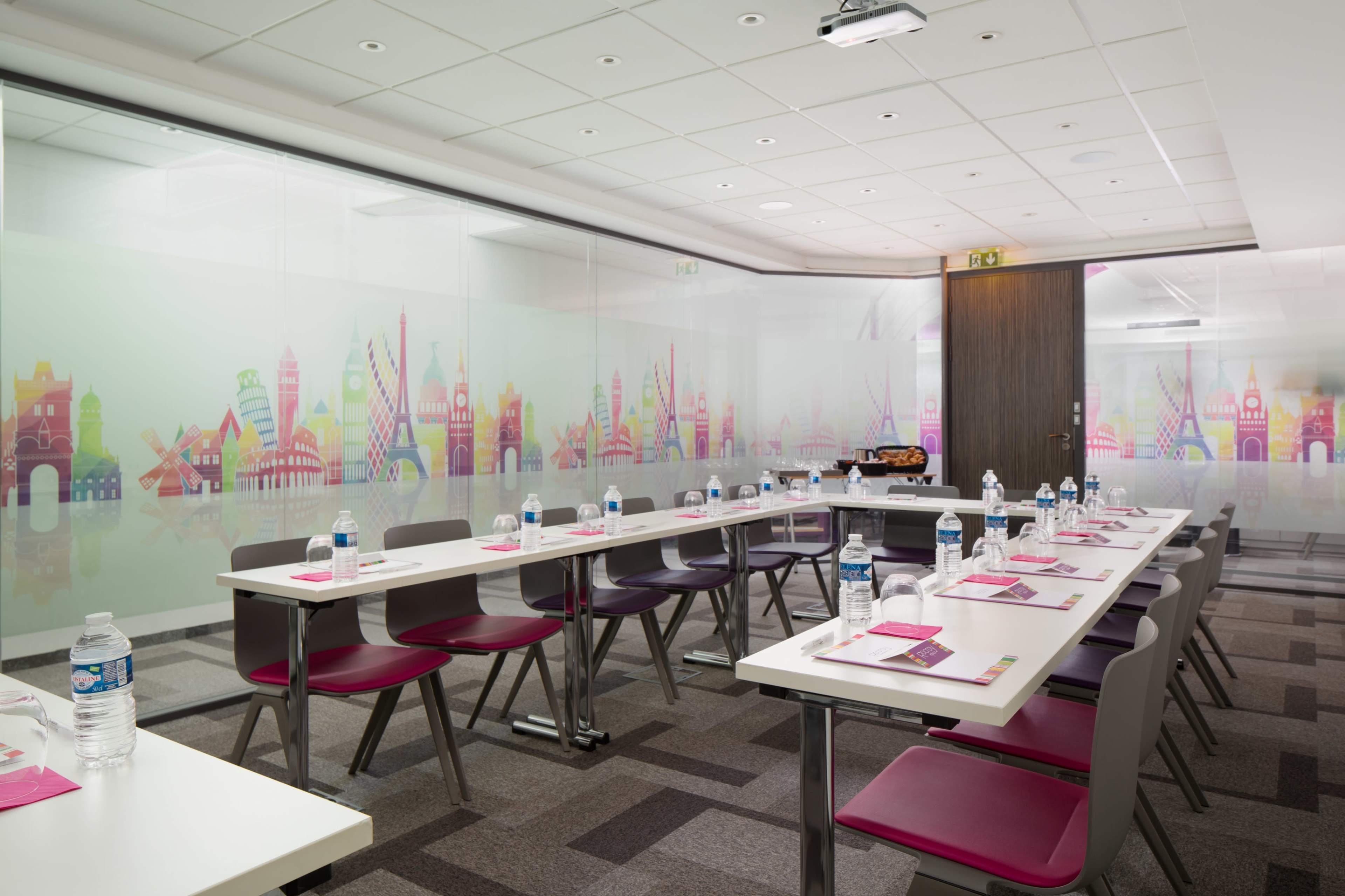 Salle HOPPER Image in St Vincent de Paul, Paris, 