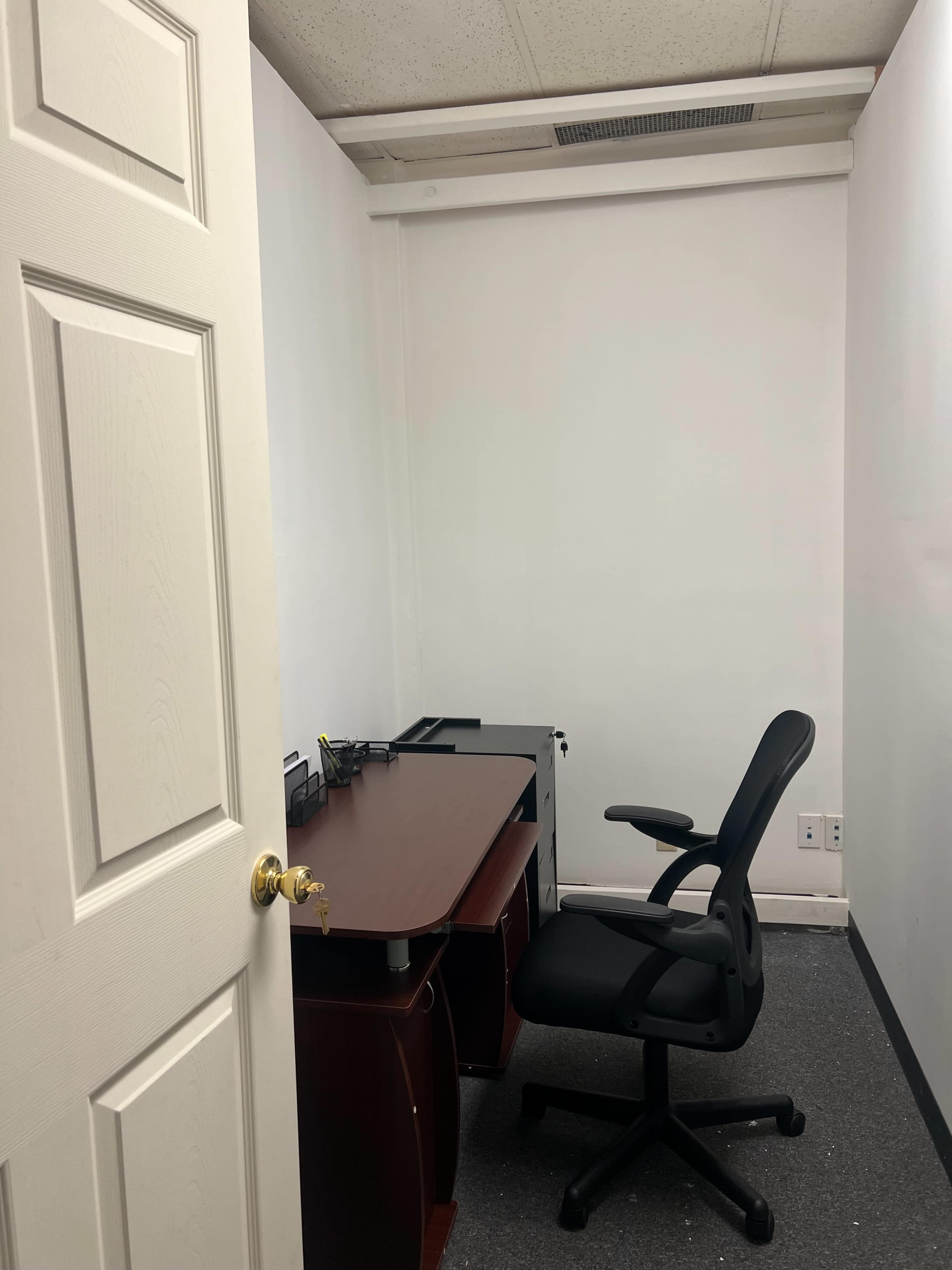 Versatile Training & Office Space – Classroom, Private Offices, Break Room + Prime Location Image in Carson, Carson, CA