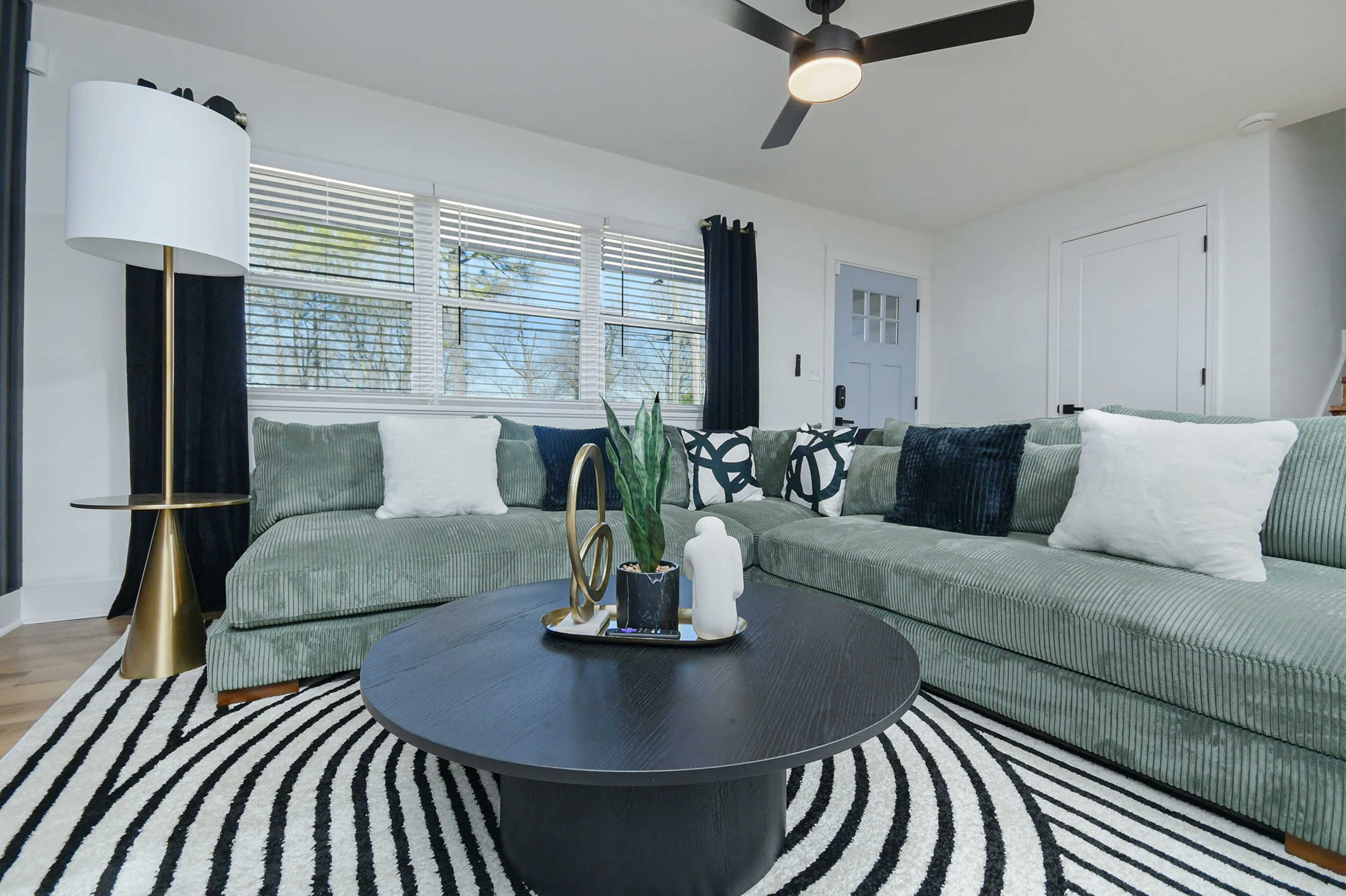 The Oasis S-kape: Stylish Open Floor Plan With Natural Light Image in Glenrose Heights, Atlanta, GA