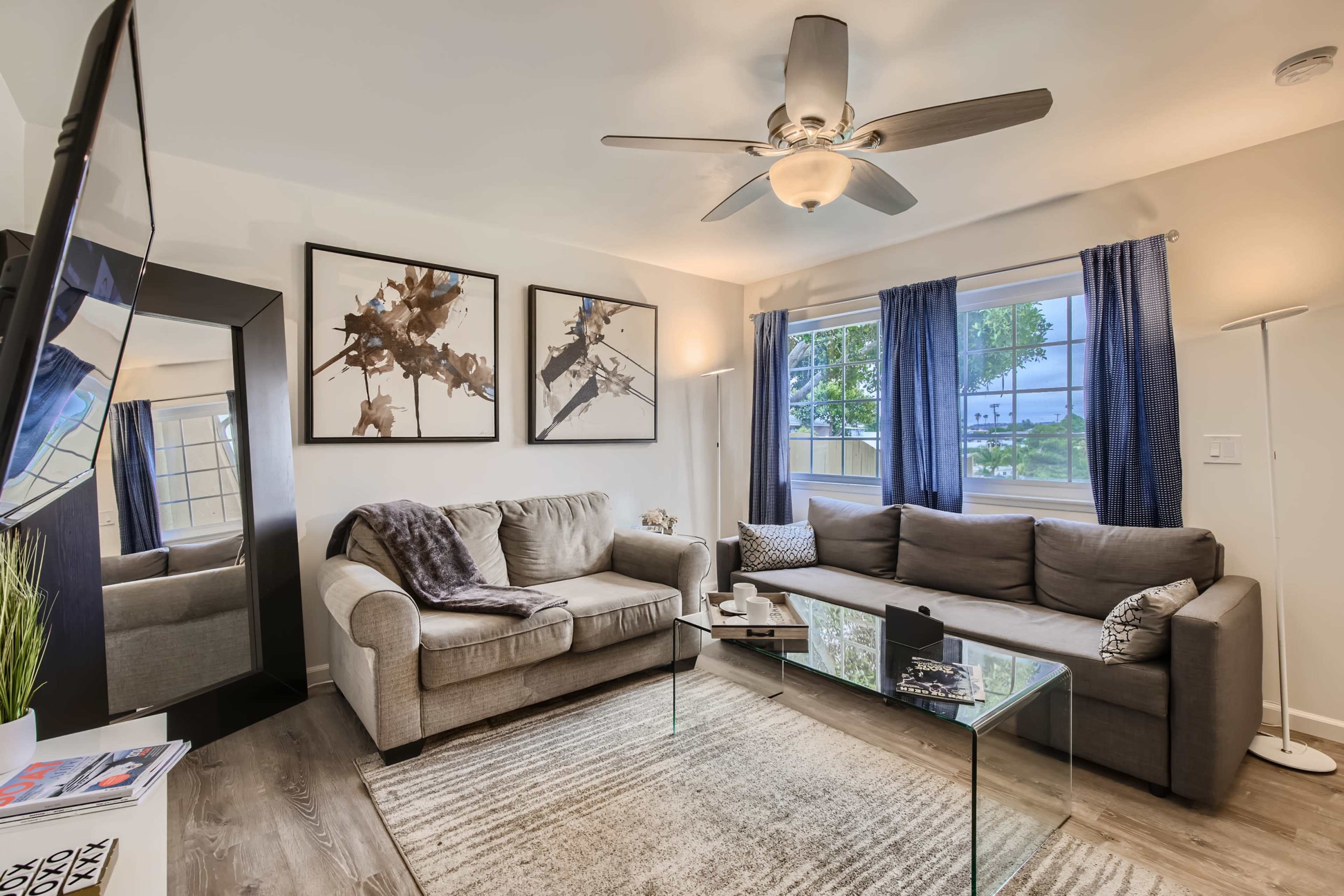 Oceanside 6BR with Backyard - 15 Min To Beach Image in North Valley, Oceanside, CA