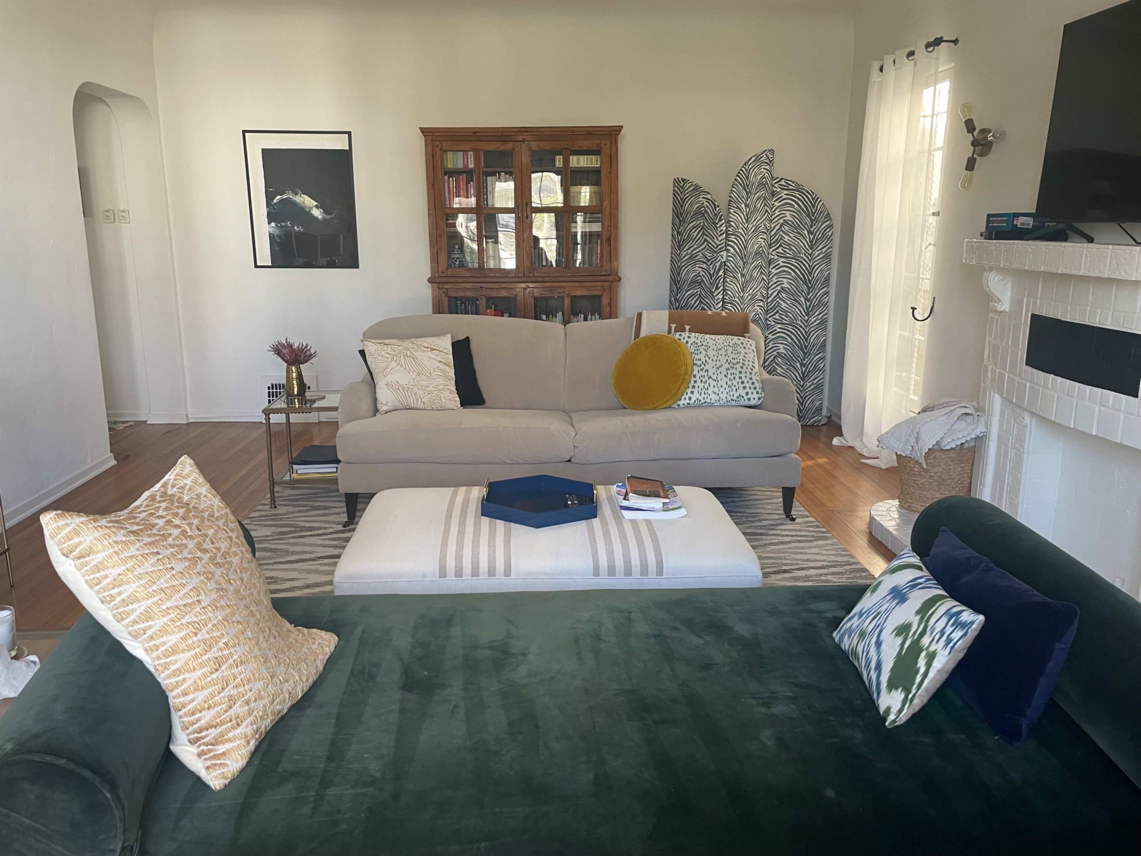 West Hollywood Beautifully Decorated Home Image in Beverly Grove, Los Angeles, CA