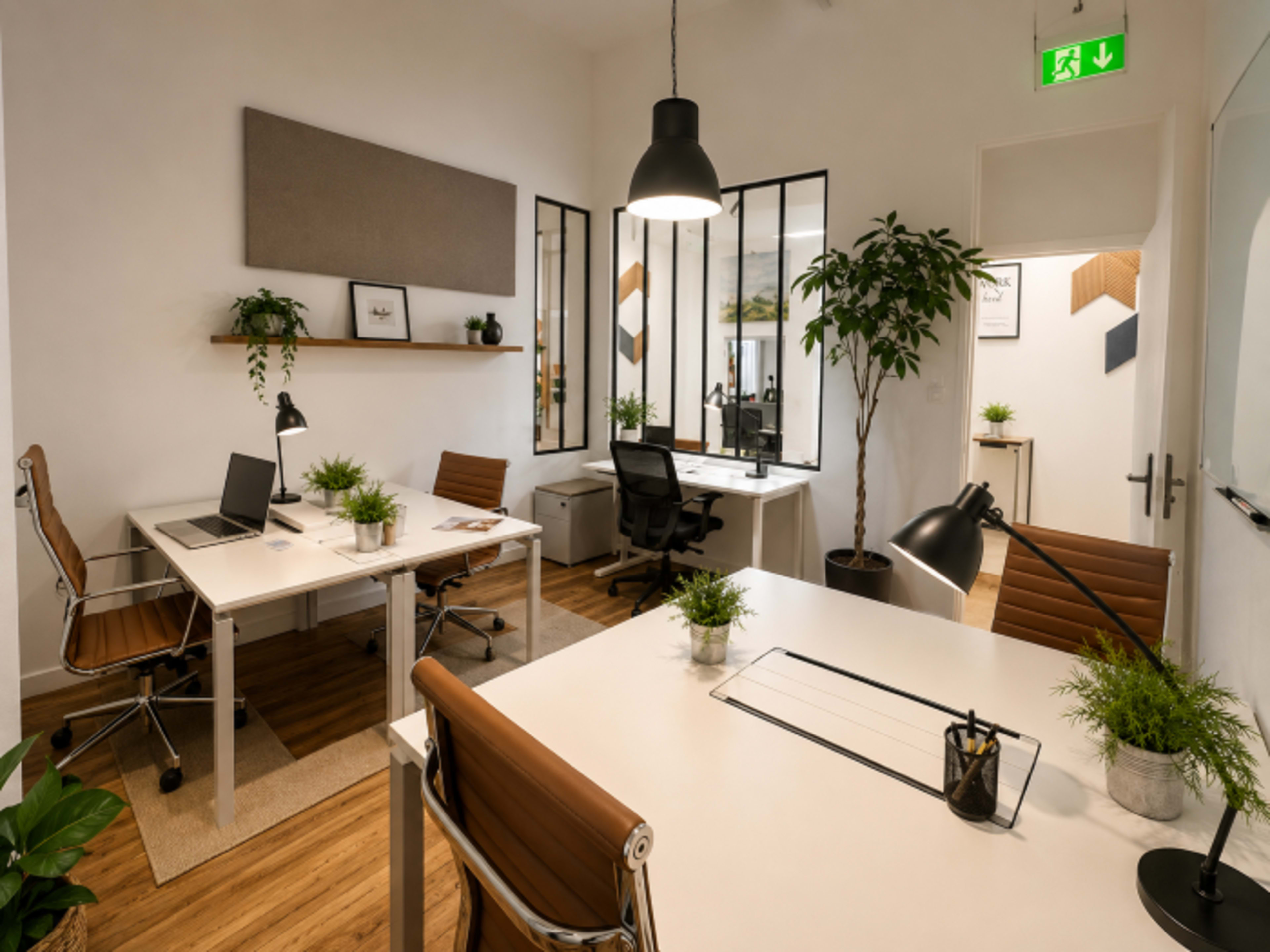 Bureau privé n°3 à 5 postes Image in Porte-Saint-Denis, Paris