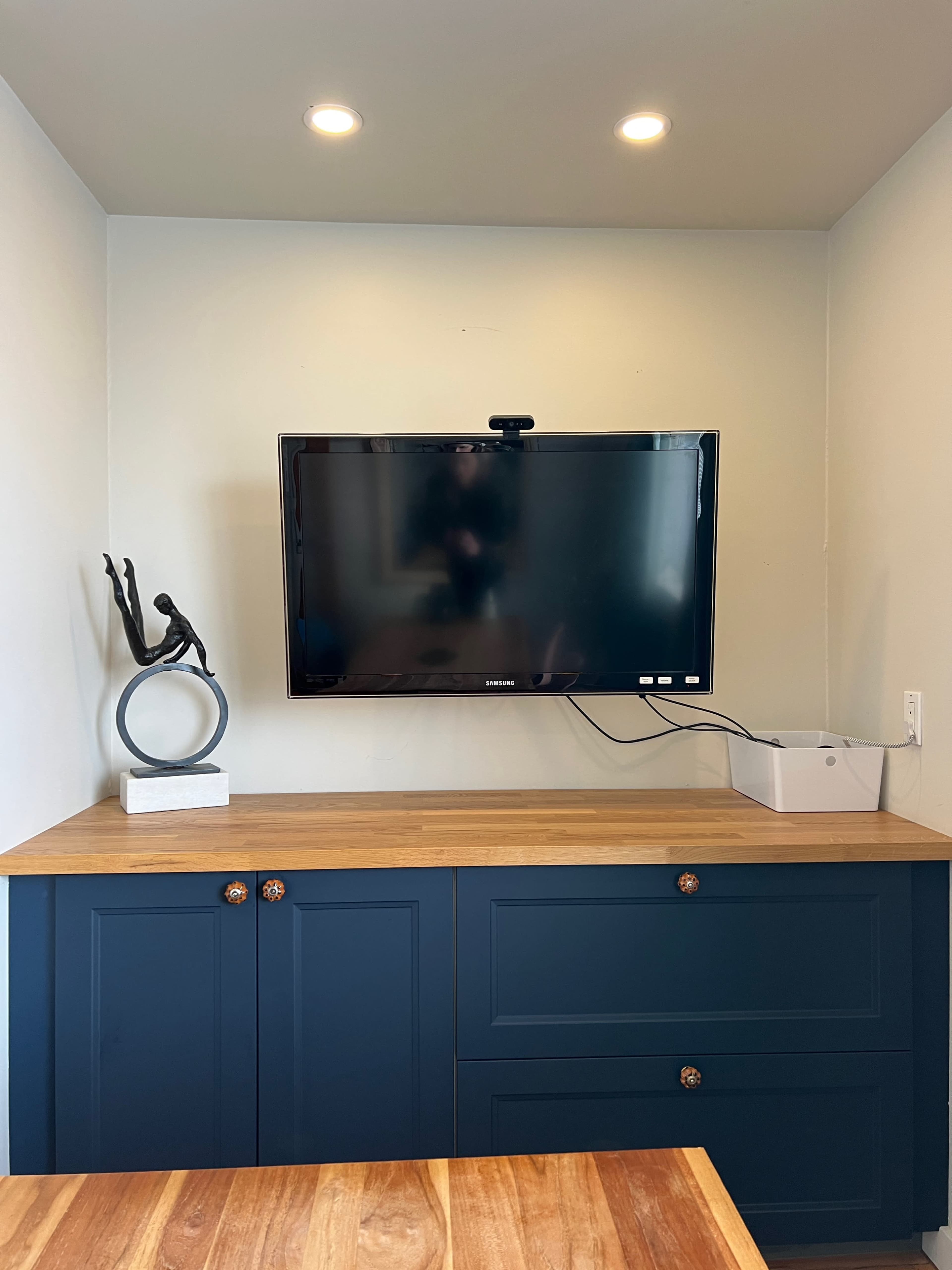 Bright and Sunny Meeting Room in Women Led Coworking Space Image in Grandview-Woodland, Vancouver, BC