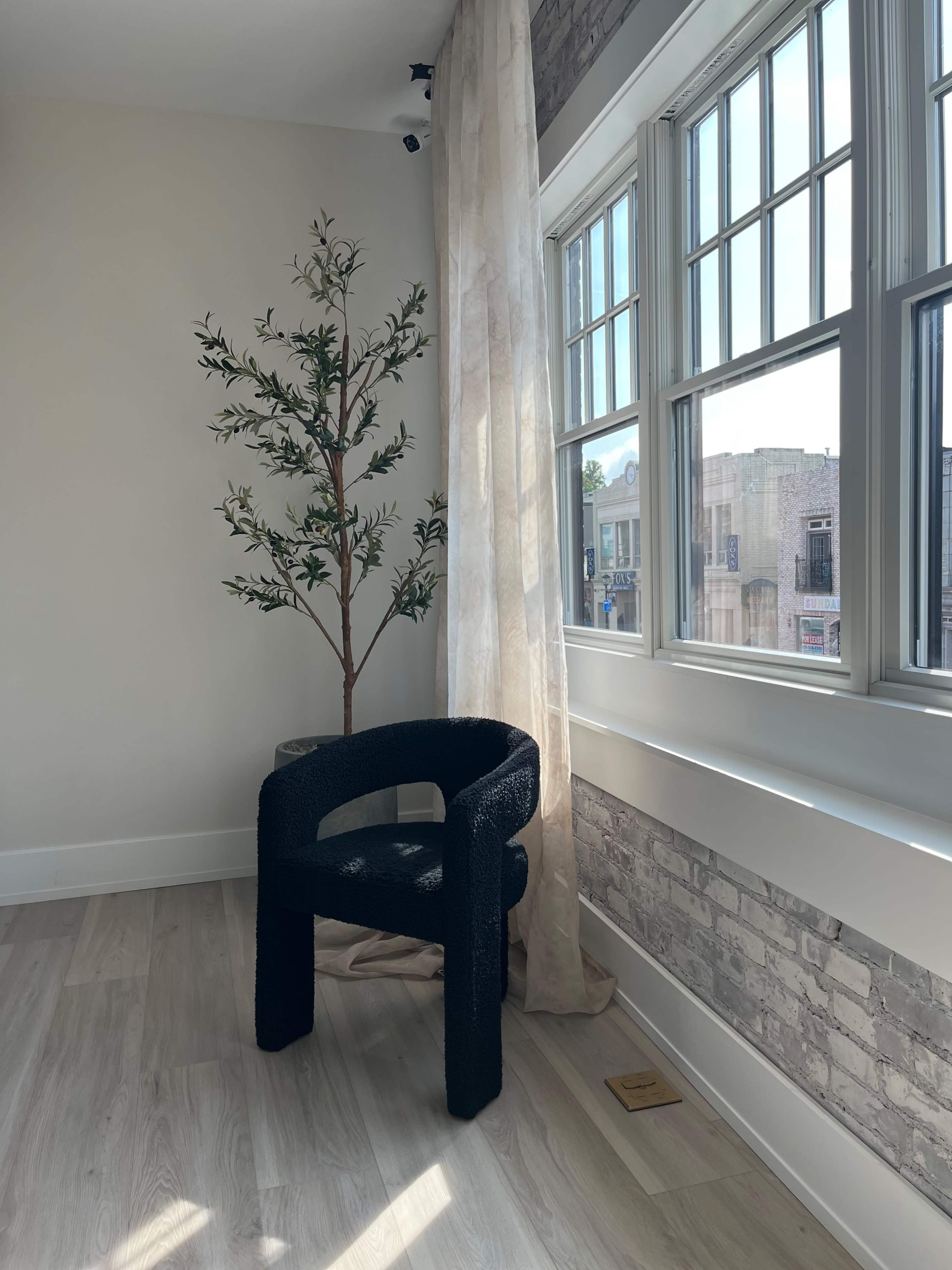 Bright + Beautiful Photography Studio in the Heart of Huntington Village Image in Huntington, Huntington, NY