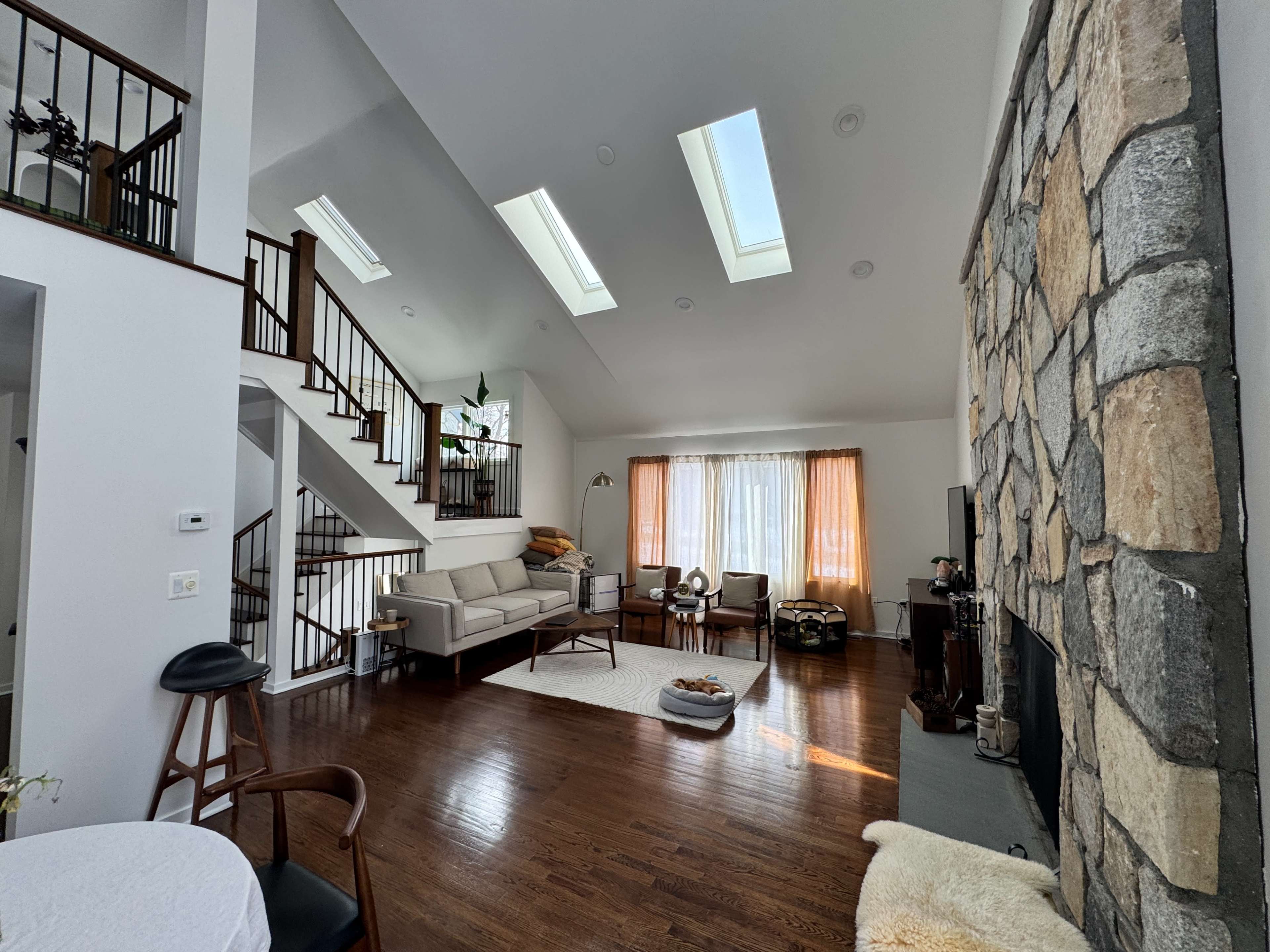 Cozy modern one acre home with loft style livingroom Image in Monroe, Monroe, CT