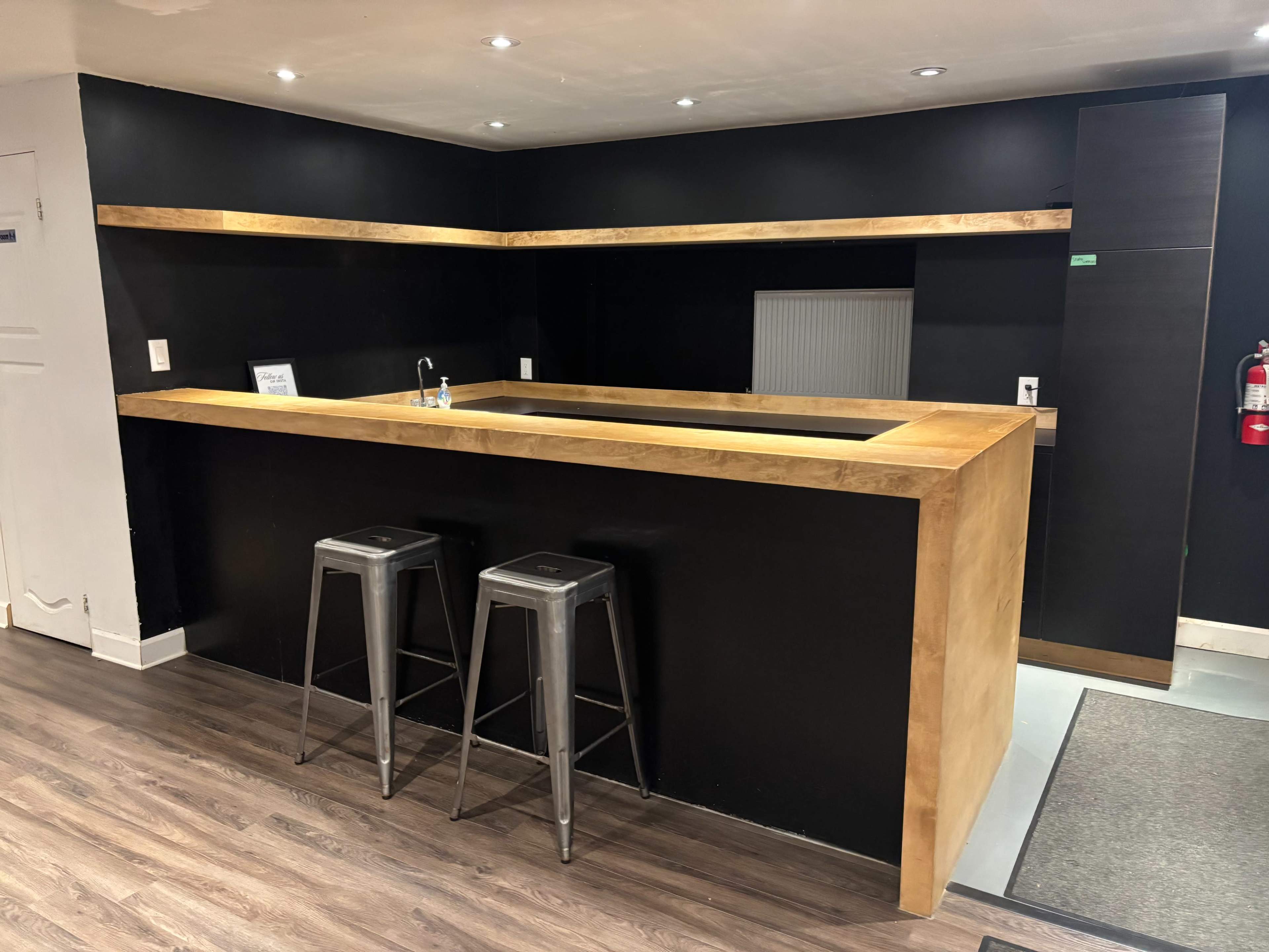 Contemporary Downtown Dance & Event Studio with Bar Lounge Image in Palmerston - Little Italy, Toronto, ON