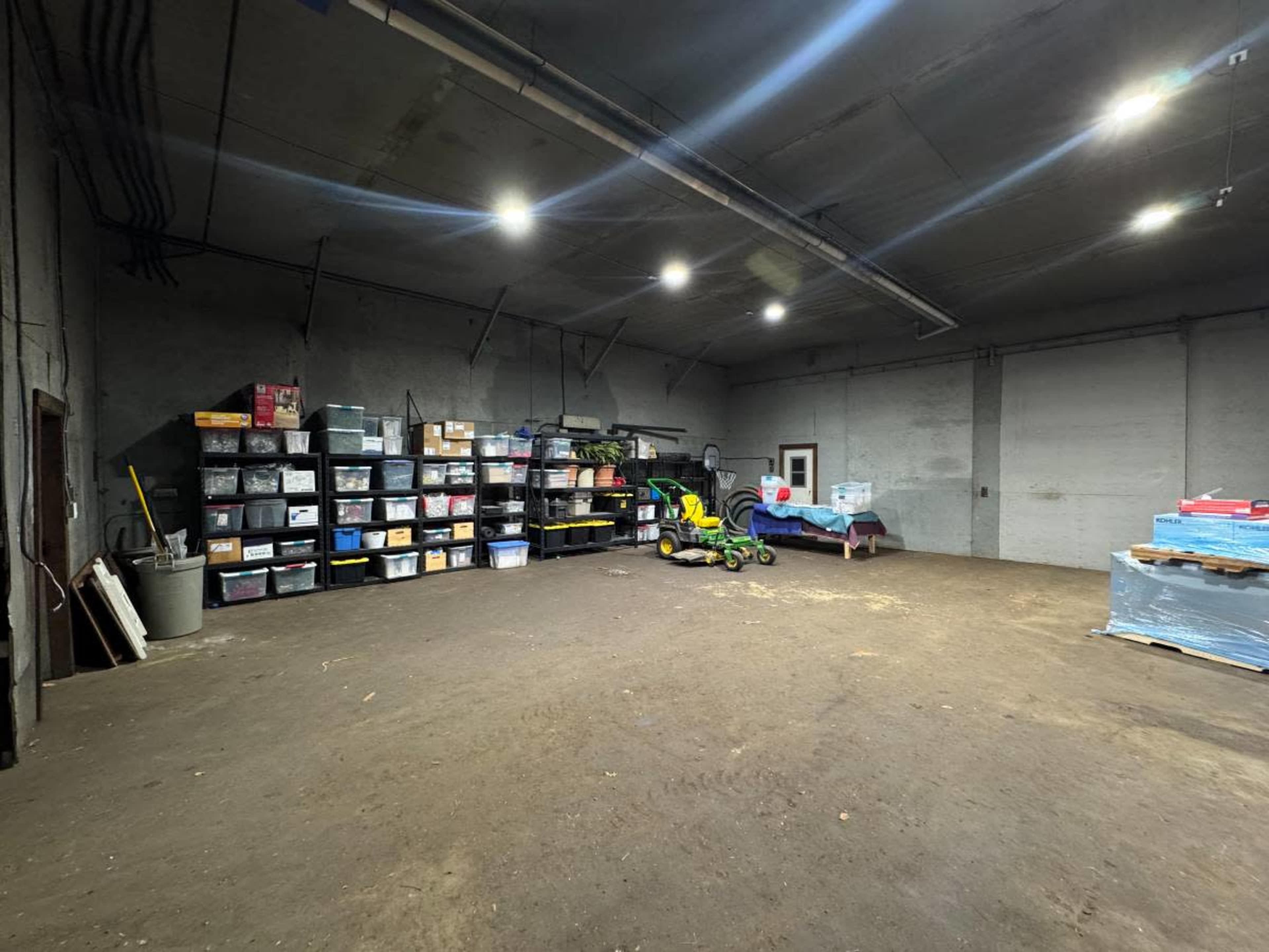 Industial shop with beautiful rolling hills property Image in Langley, Langley, BC