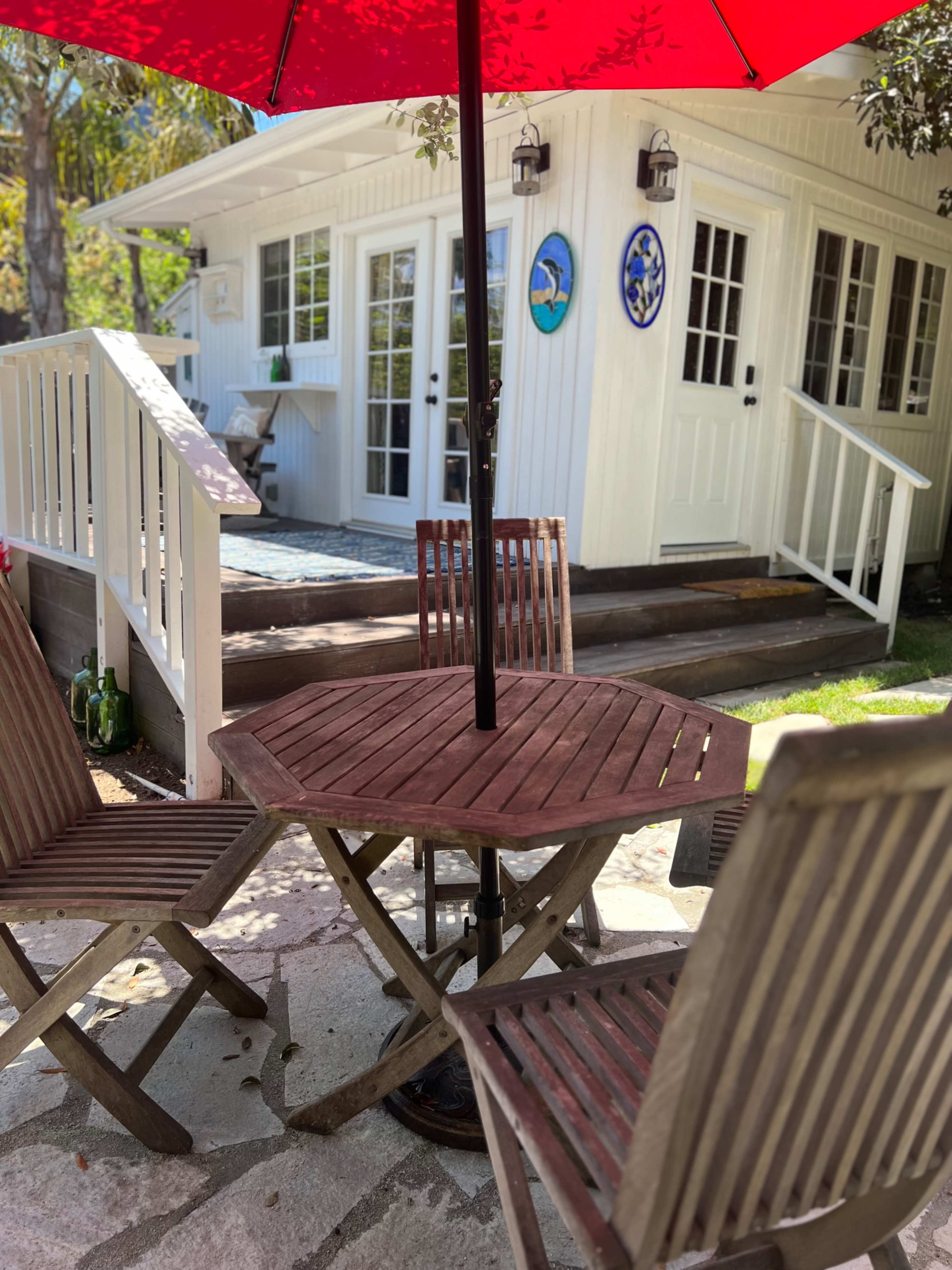 Farmhouse Themed Guesthouse w Outdoor Clawfoot Tub Image in Fernwood, Topanga, CA