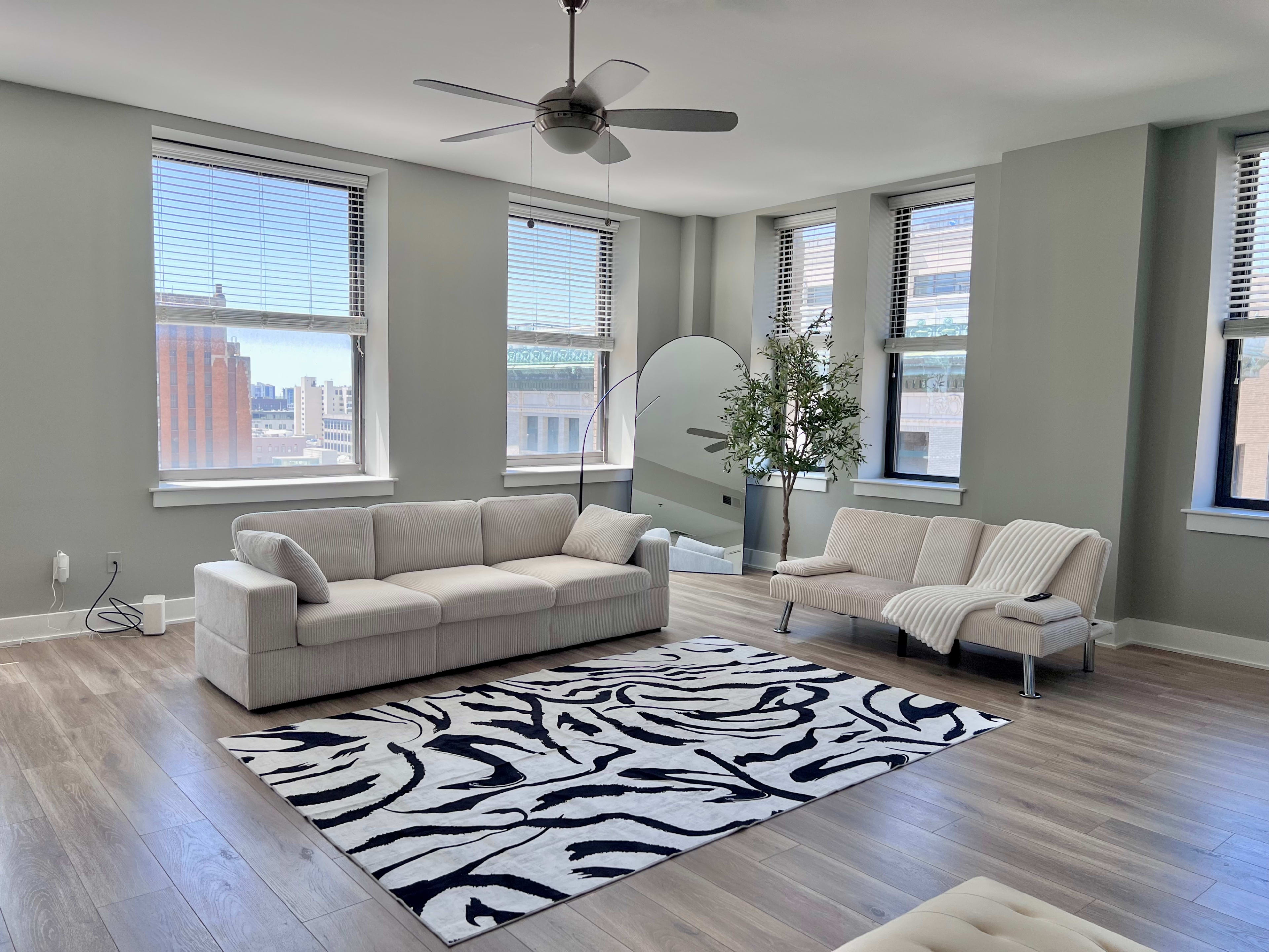 Studio-Style Condo Perfect for Content Creators Image in Downtown Memphis, Memphis, TN