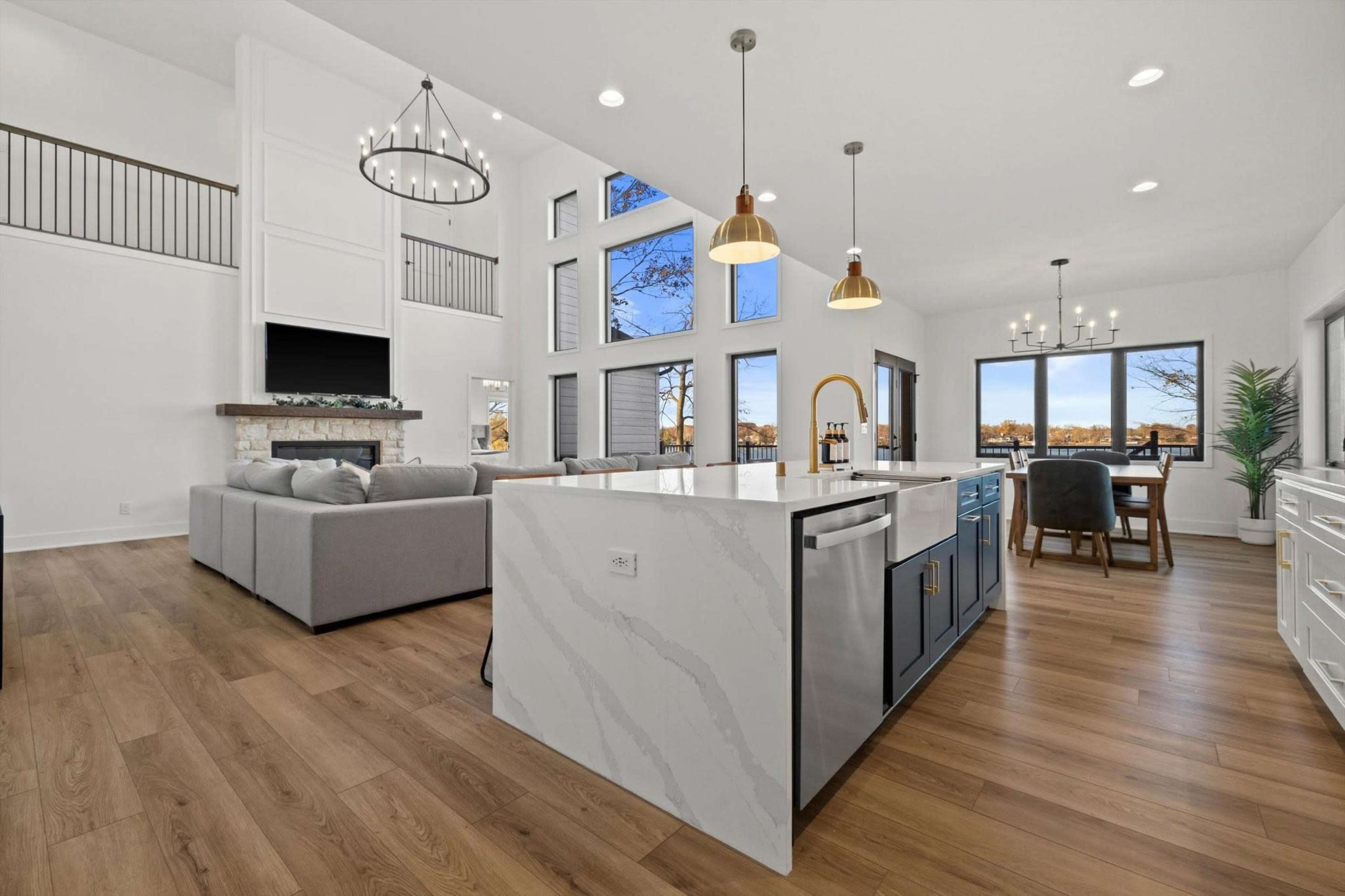 Bright & Airy Lake House with Soaring Views Image in Paddock Lake, Salem, WI