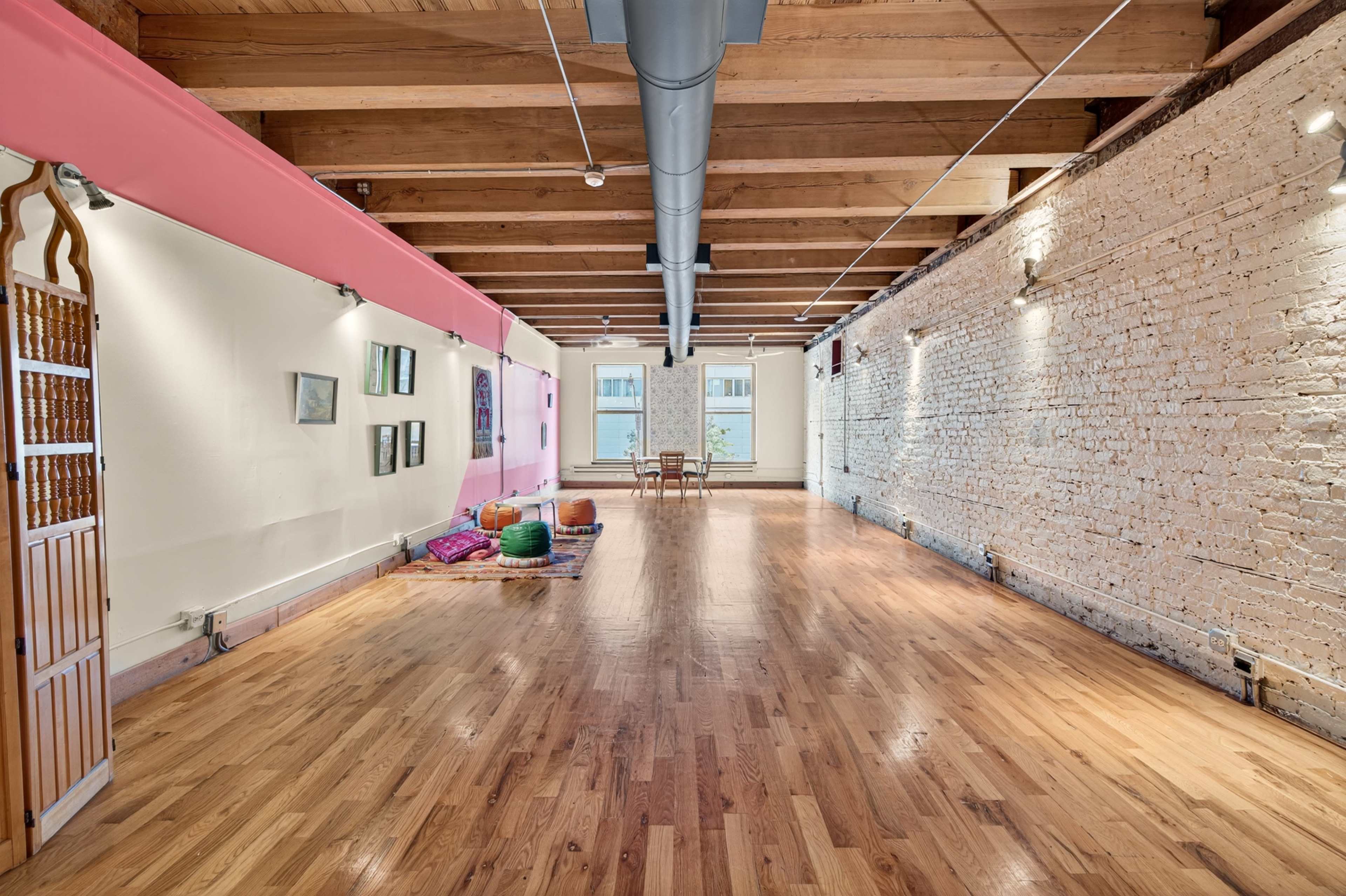 West Loop Open Loft Space Image in Near West Side, Chicago, IL