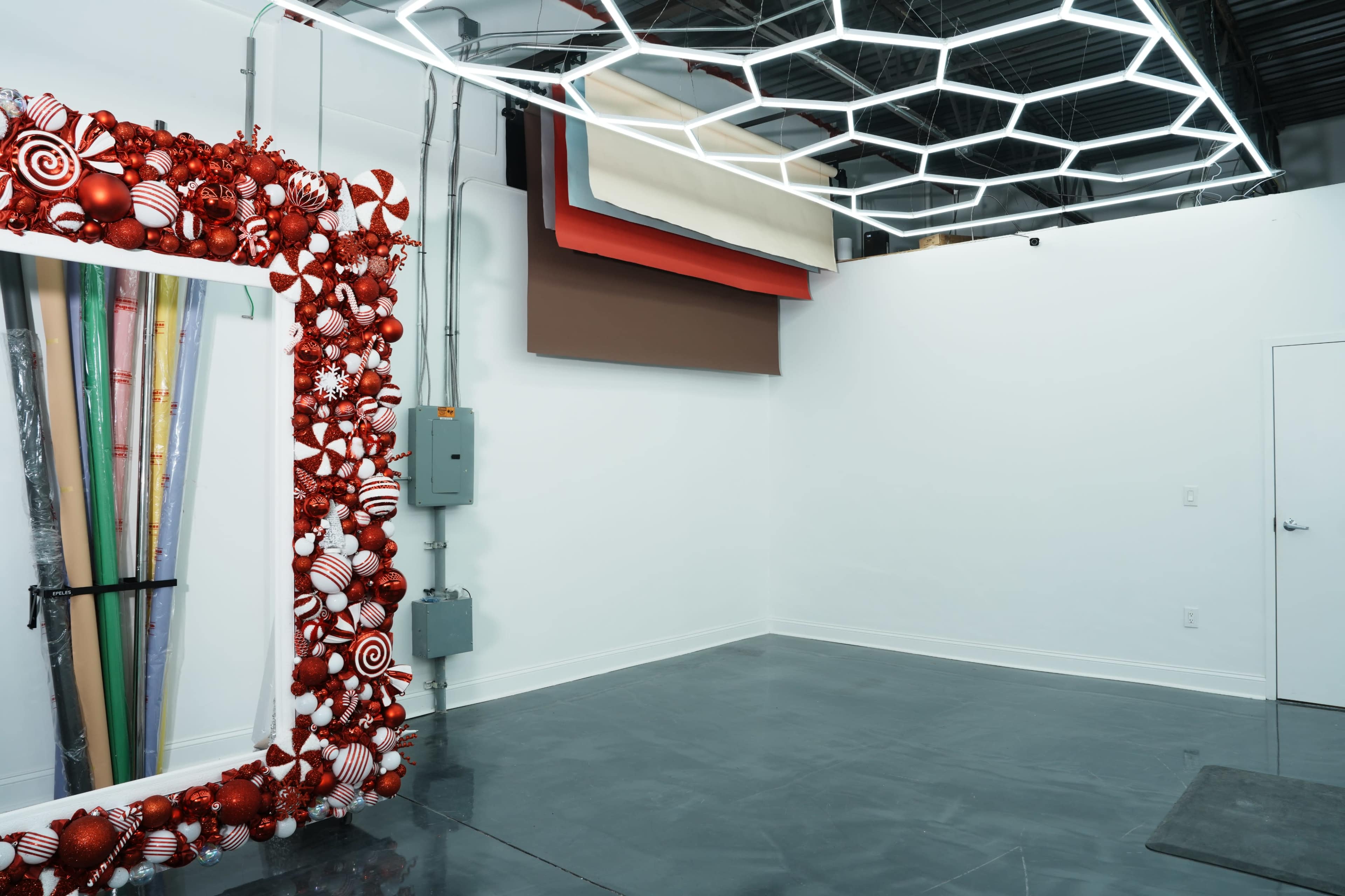 Modern Production Photography/Video Studio in Atlanta Cyc Wall Image in Gwinnett Village, Norcross, GA