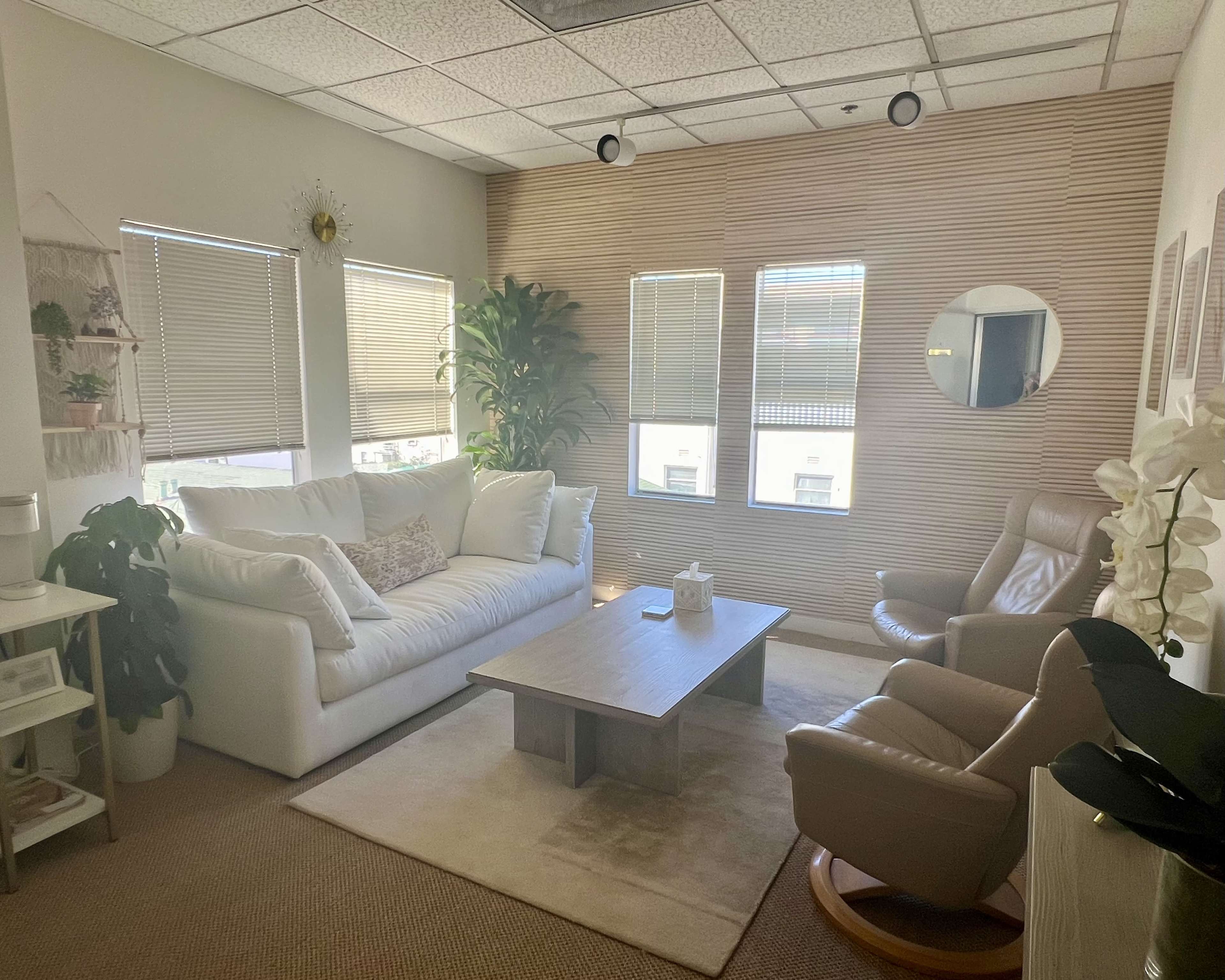 Bright Office Space for Therapist/Counselor in Santa Monica Image in Downtown, Santa Monica, CA