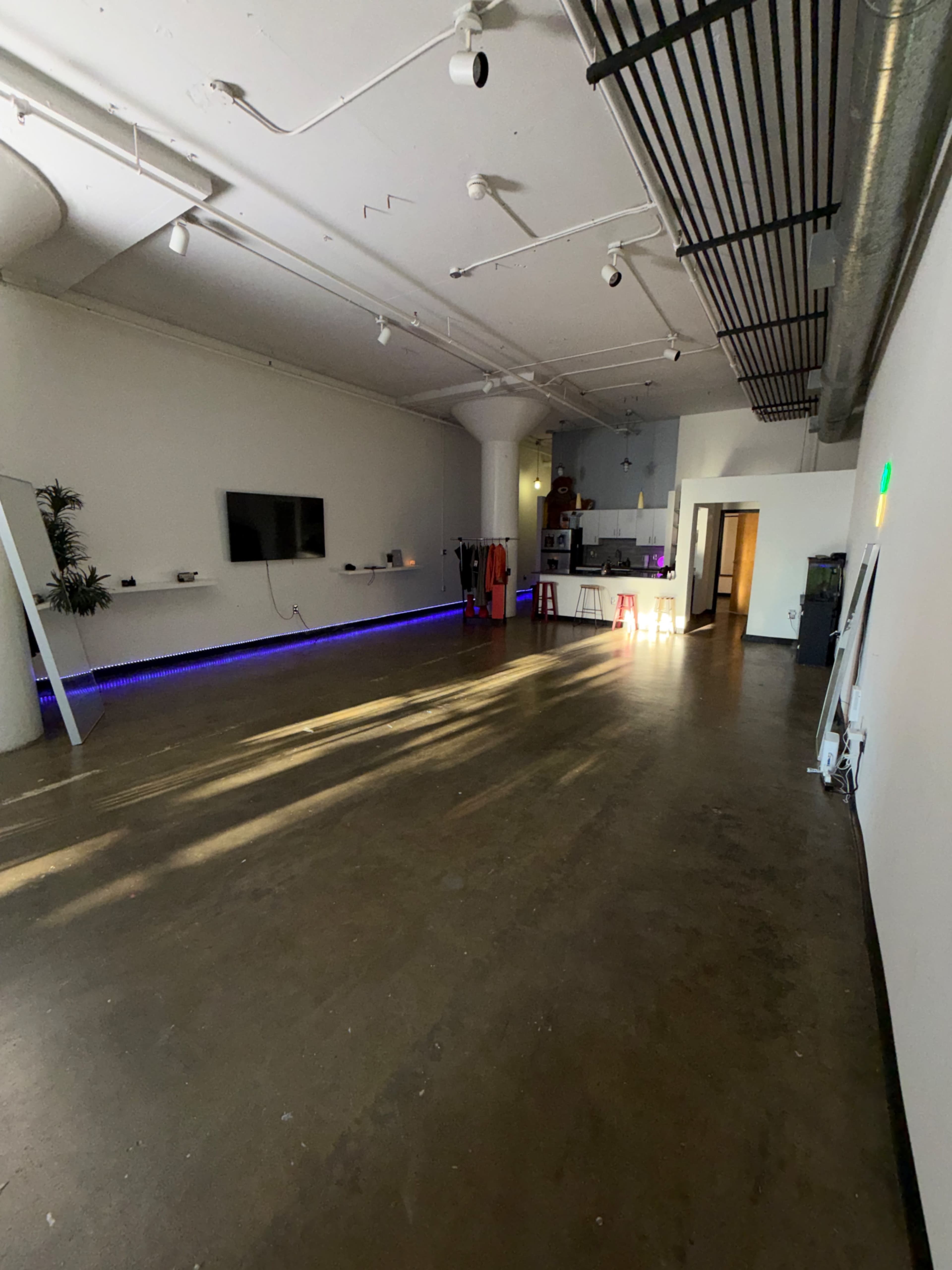 Fully Equipped Photo Studio w/ Camera, Lighting & Editing Atlanta Image in Poncey-Highland, Atlanta, GA