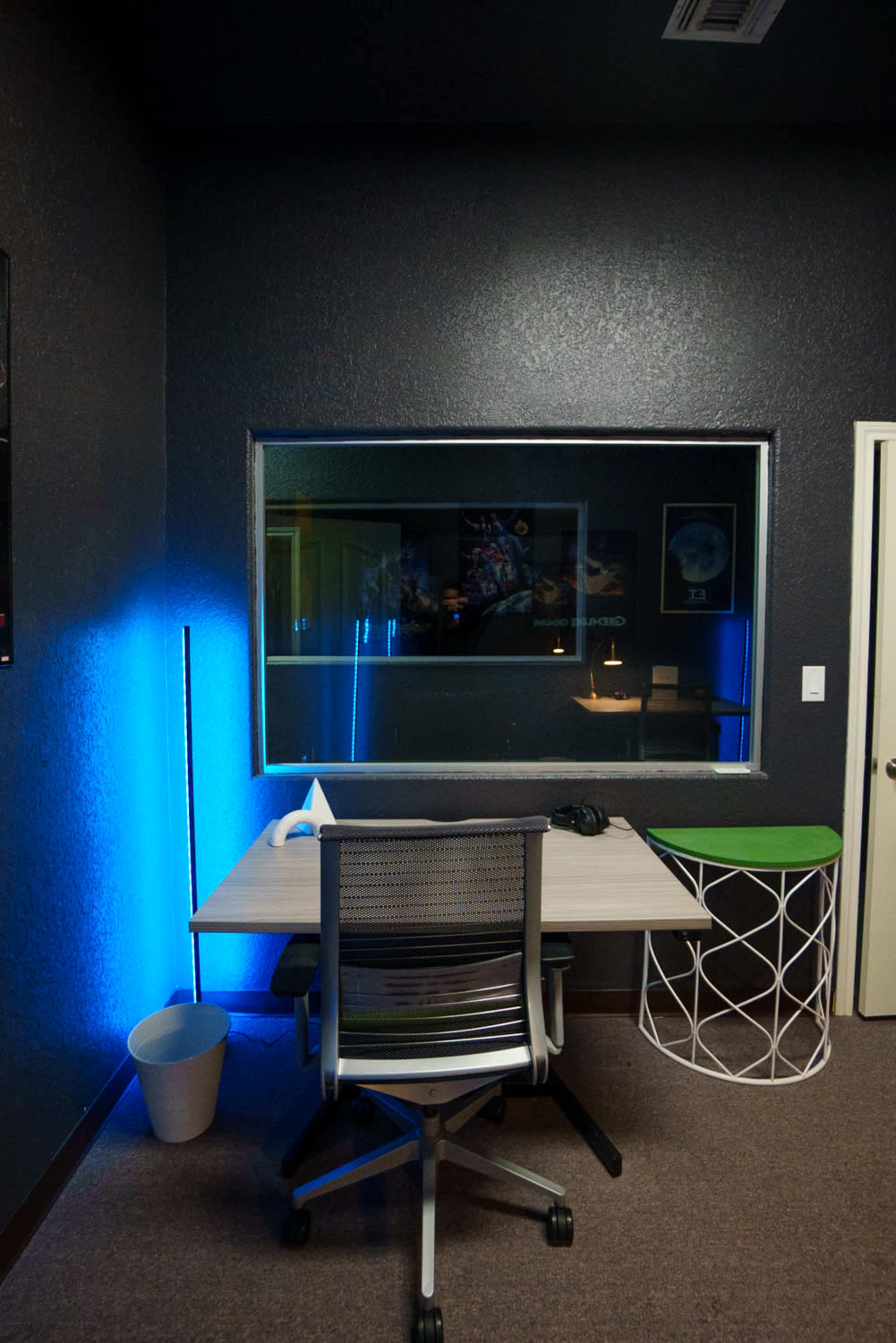 Editing Office Photographers/Videographers Image in Valley Forge, San Antonio, TX