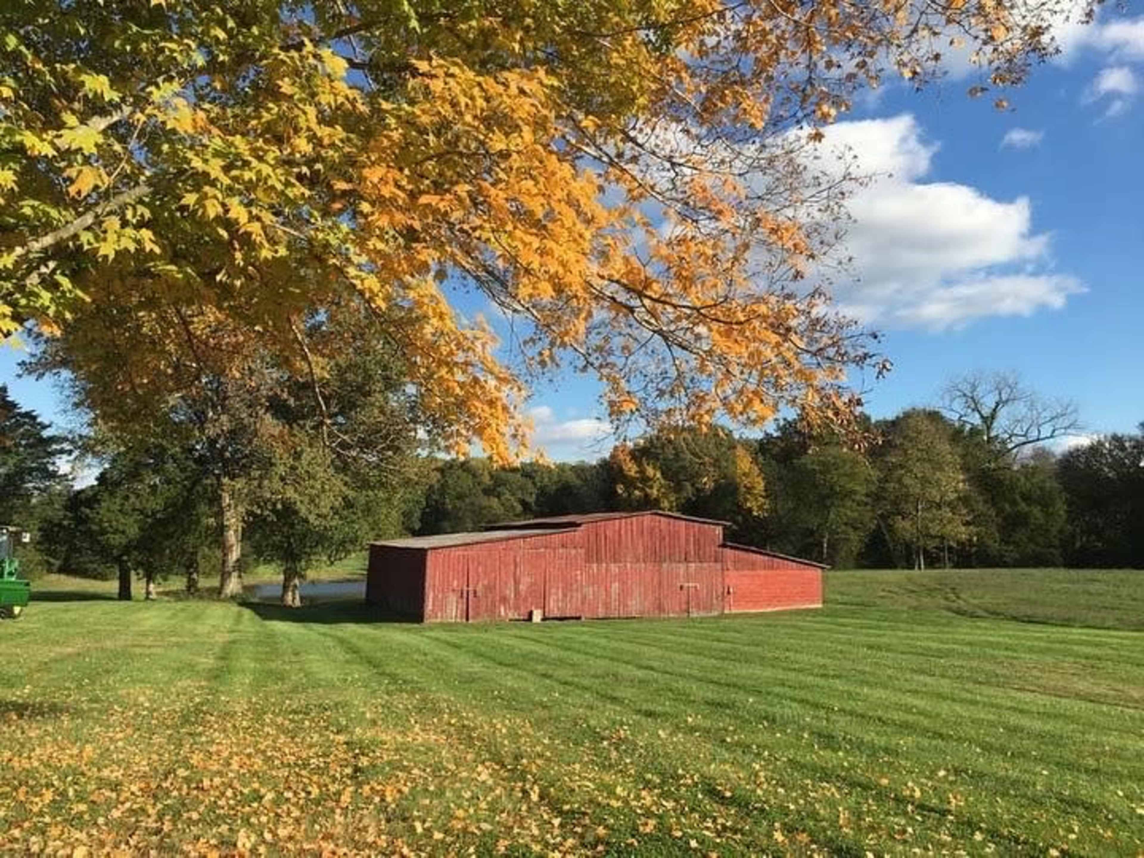 Hundreds of acres of farmland, numerous rustic barns and pure beauty, less than an hour from Nashville Image in , Cedar Hill, TN