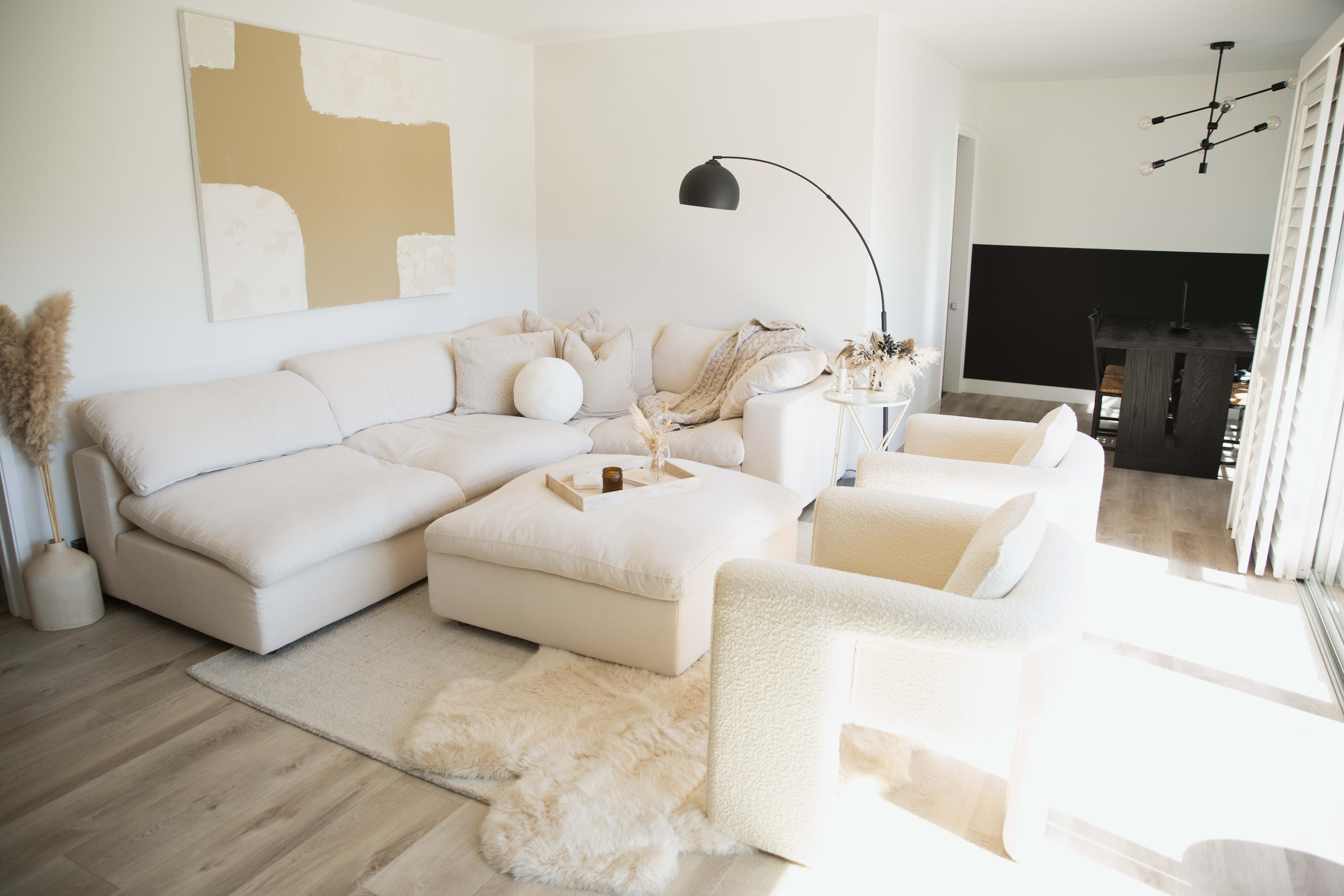 Light and Airy Modern Beach Town Condo in the Heart of Bird Rock, La Jolla Image in La Jolla, La Jolla, CA