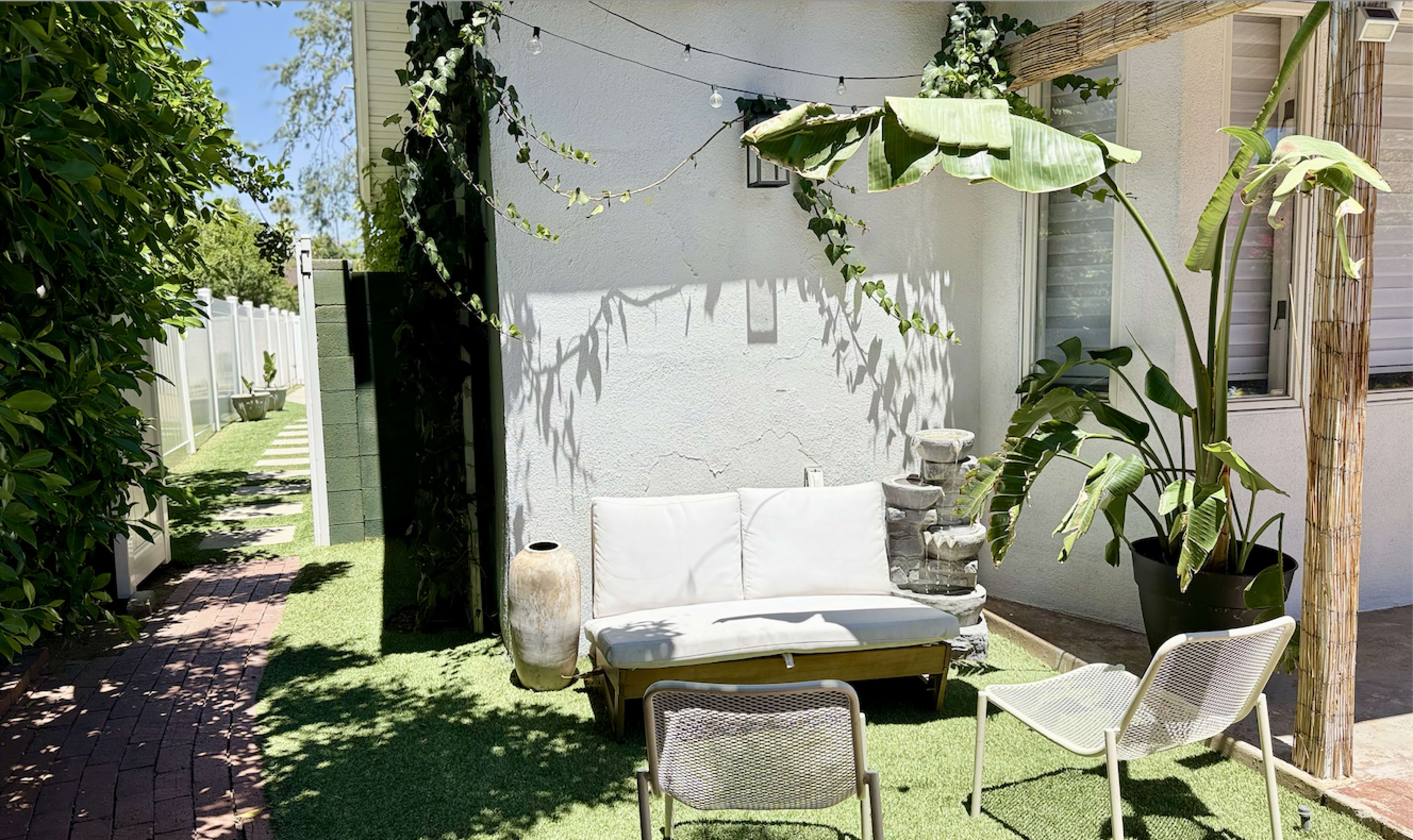 Gated Hidden Paradise Pool Image in Canoga Park, Canoga park, CA