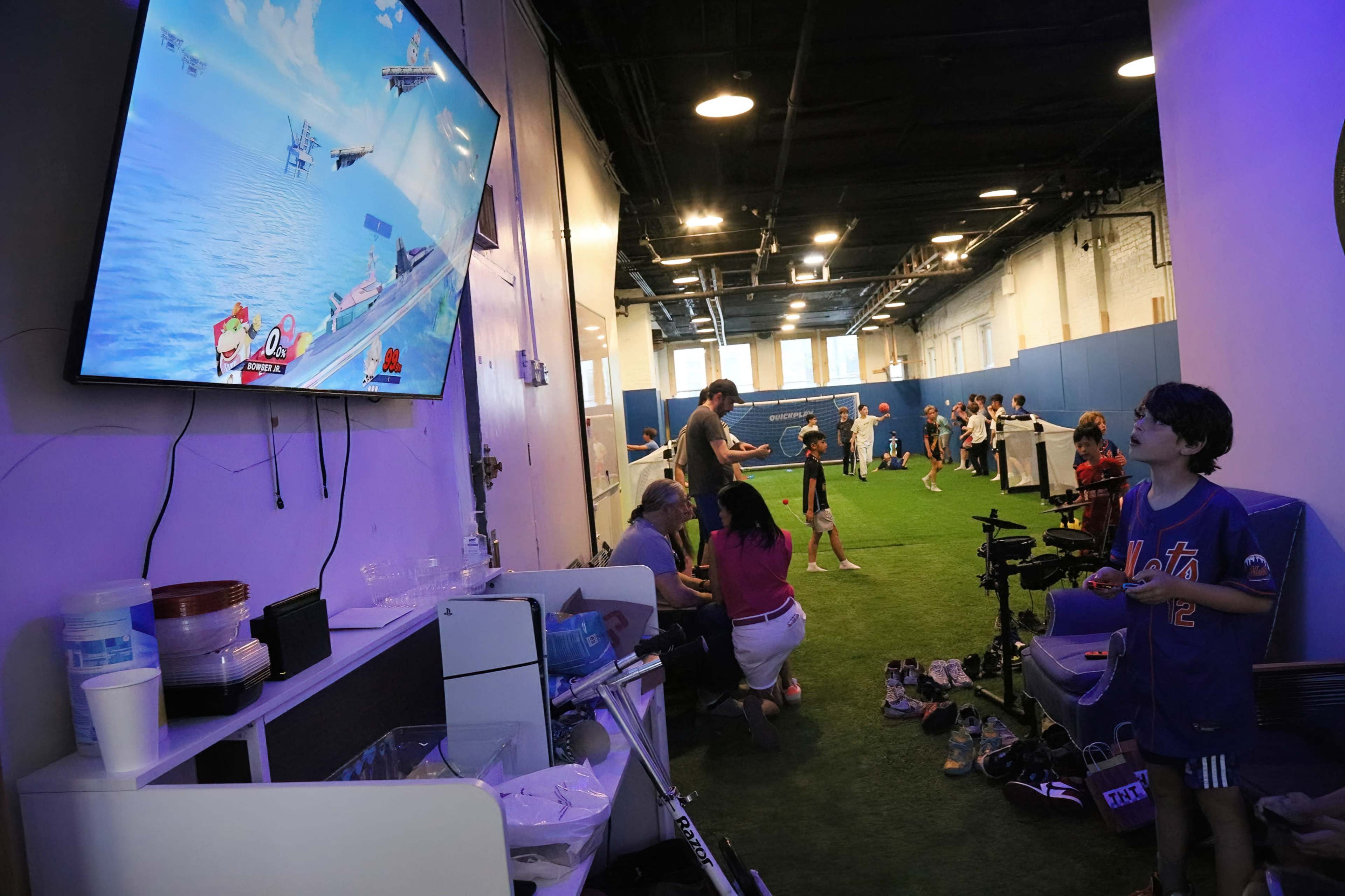 Indoor Turf with Lounge area Image in Upper East Side, New York, NY