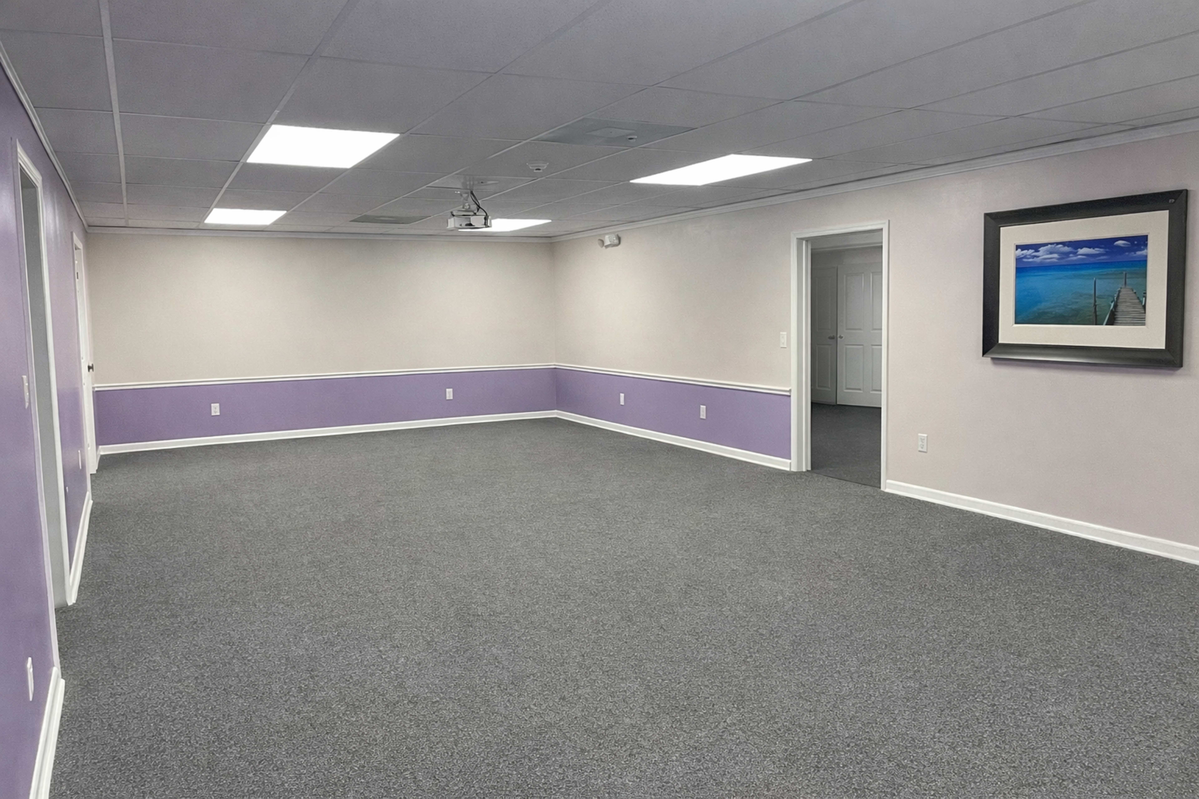 Large Private Studio with Full-Length Mirrors and Staging Room Image in Echo Meadows, Goodlettsville, TN