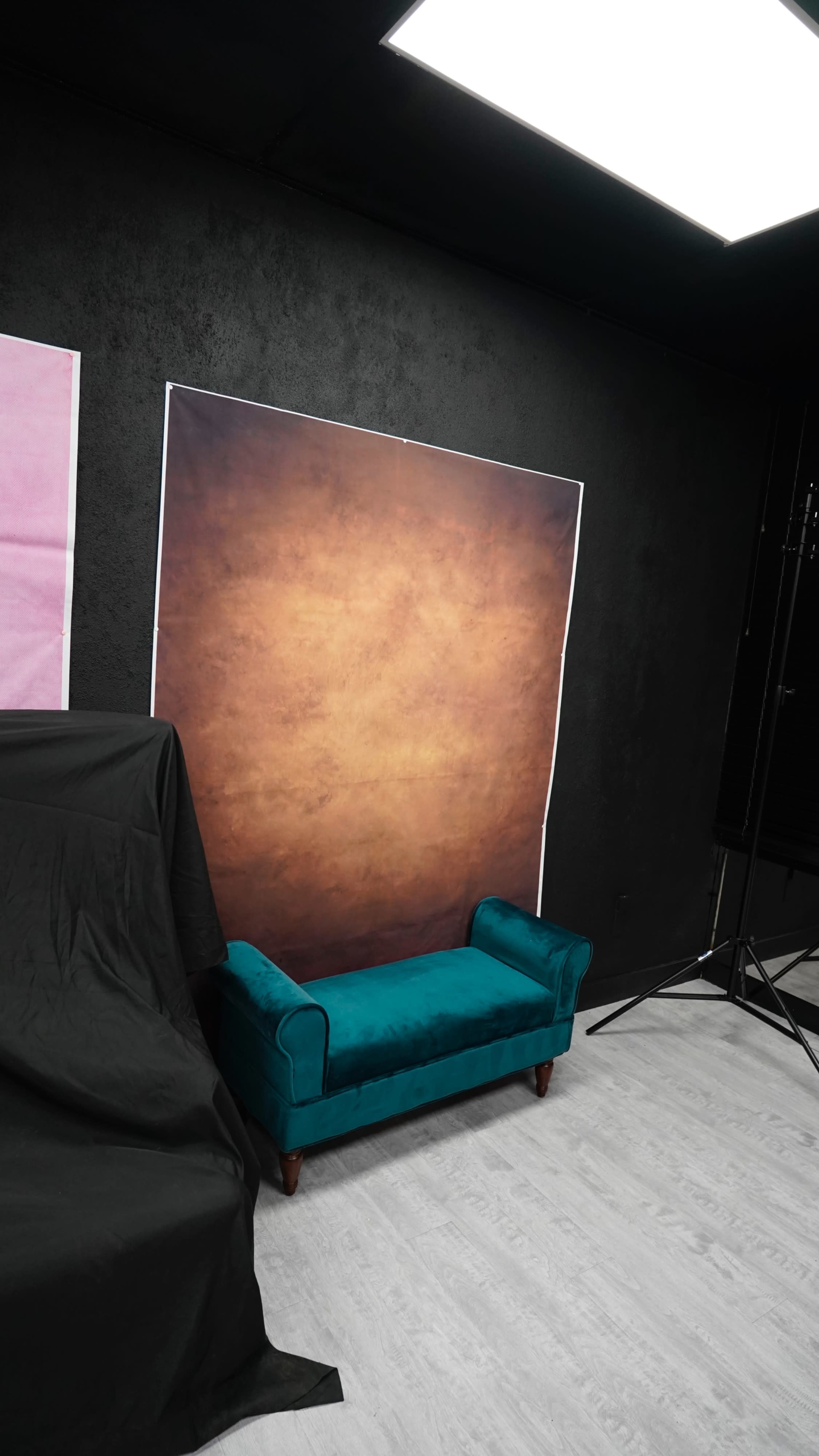 Backdrop Heaven - Vegas Portrait Studio Image in Charleston, Las Vegas, NV