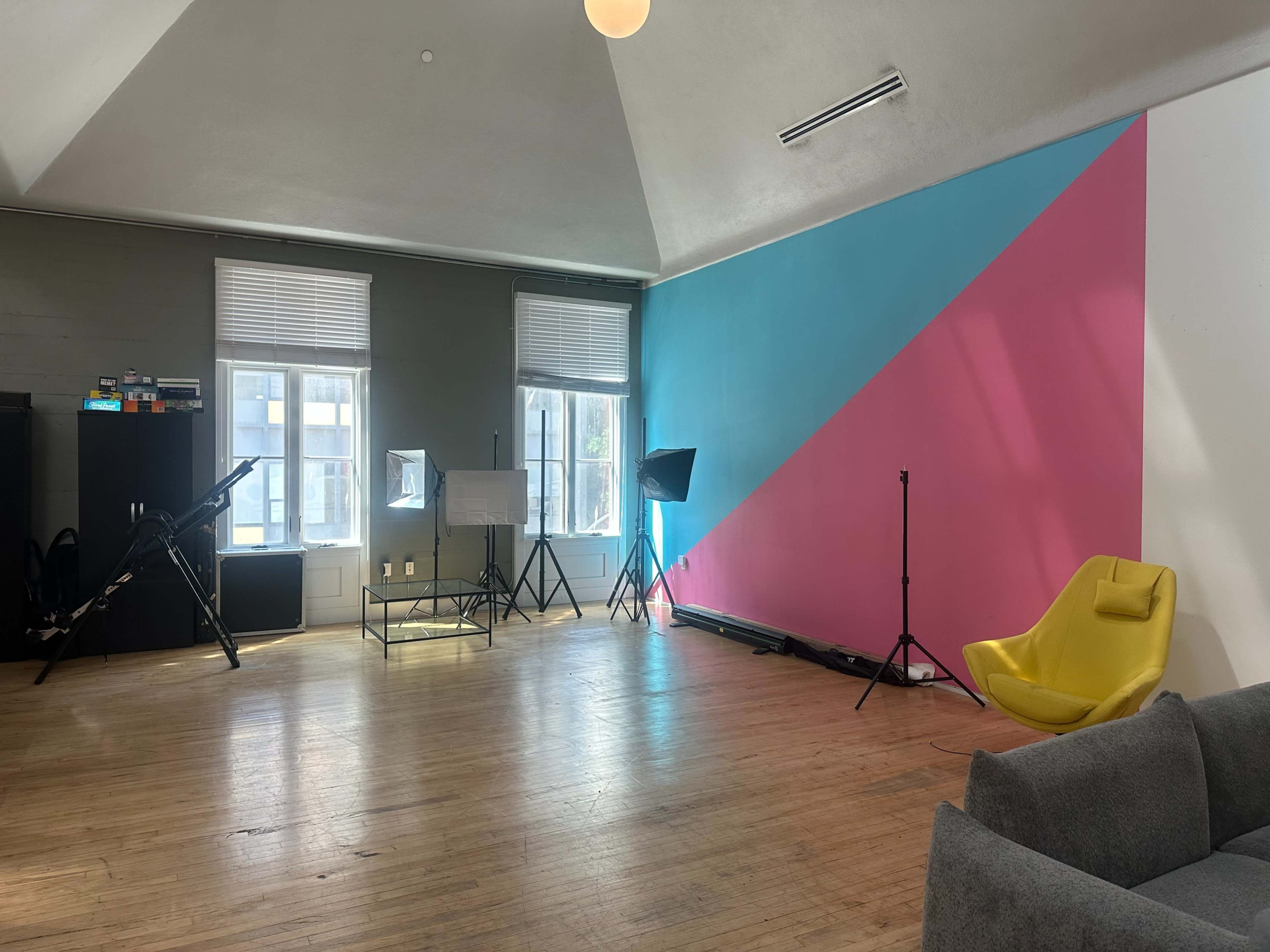 Central LA, Large Koreatown Studio Image in Koreatown, Los Angeles, CA