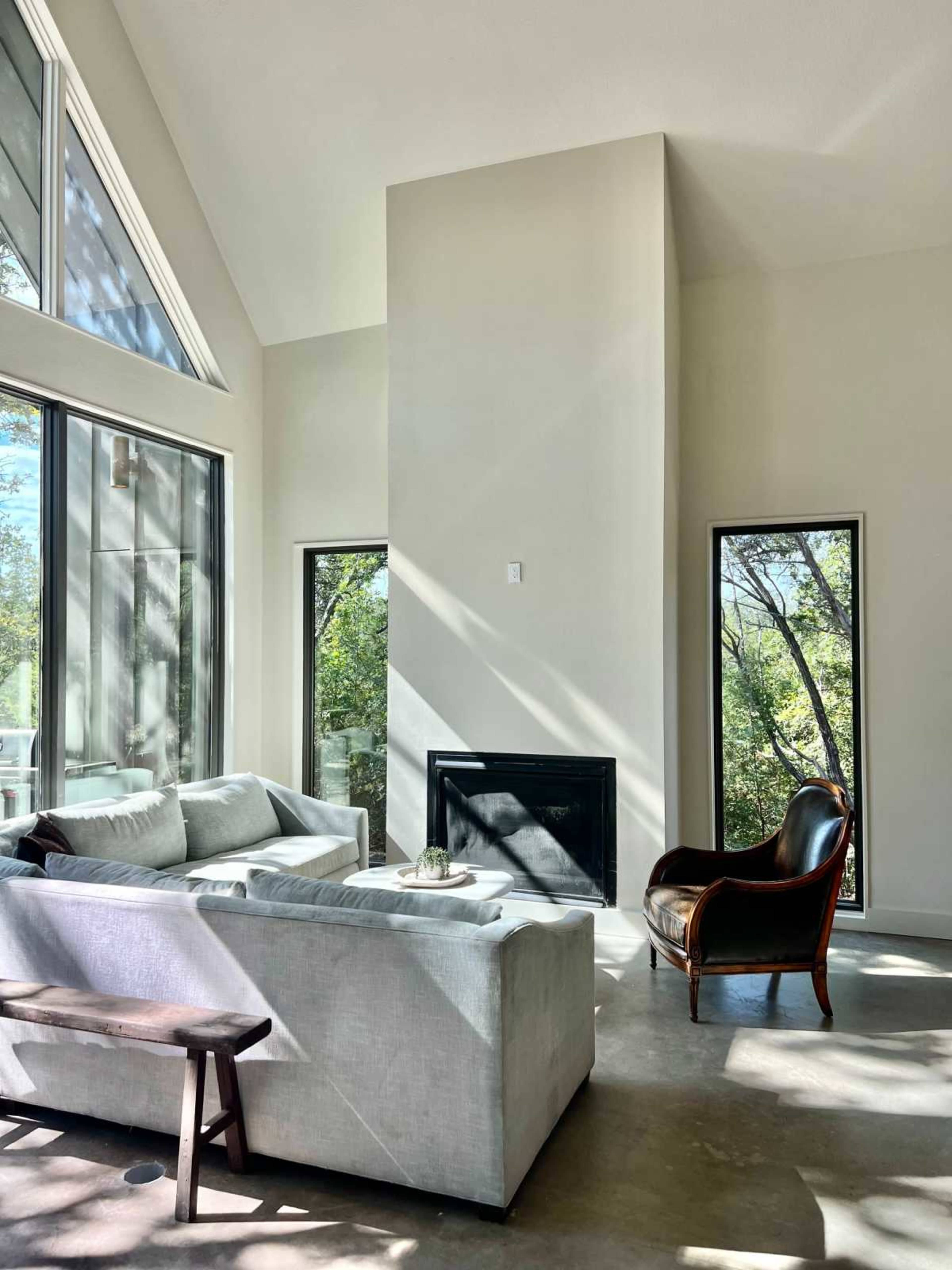 Luxury Modern Cabin on the River on 30 Acres Image in , Granbury, TX