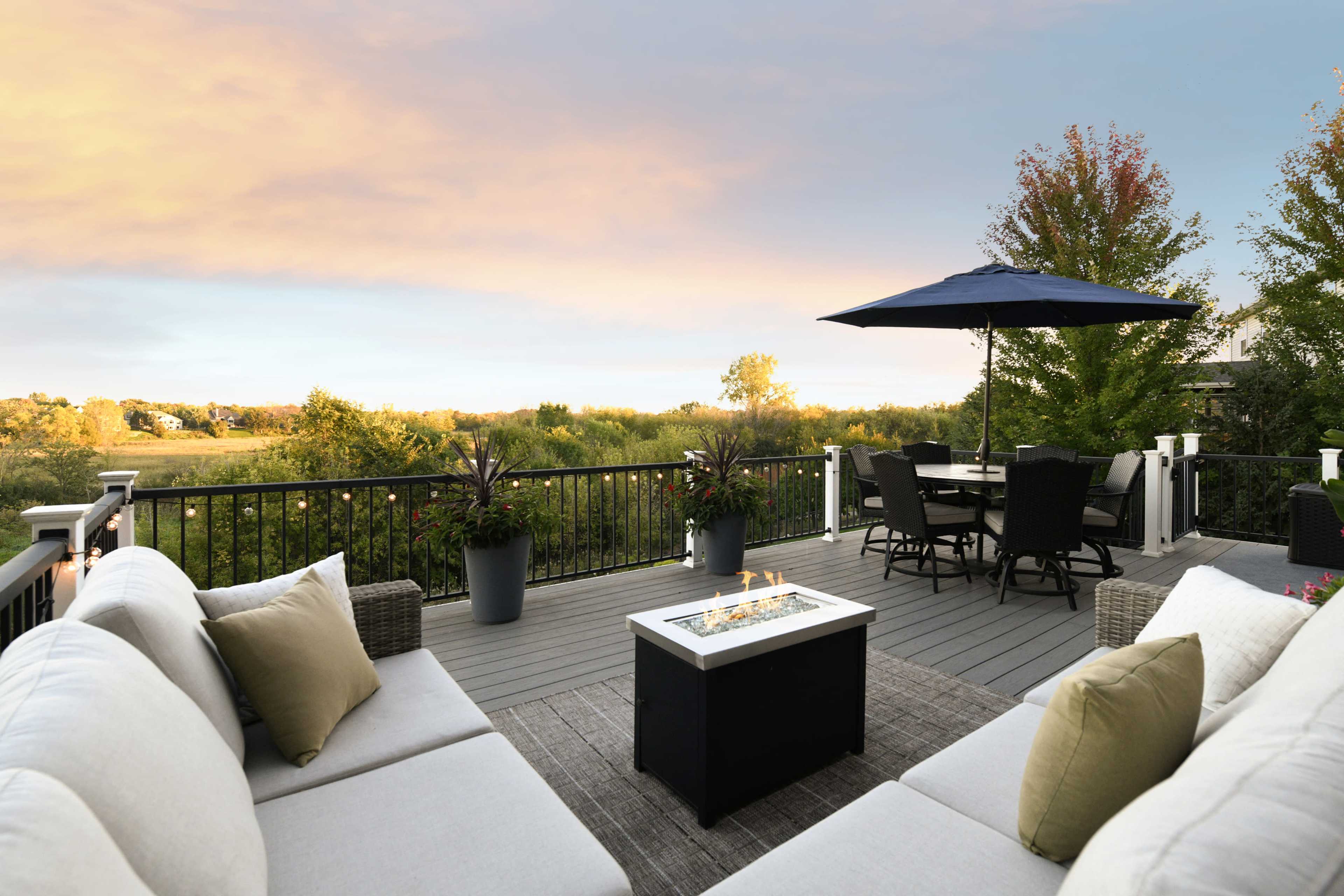 Bright & Spacious Home Overlooking Nature Preserve – Perfect for Small Gatherings Image in Victoria, Victoria, MN