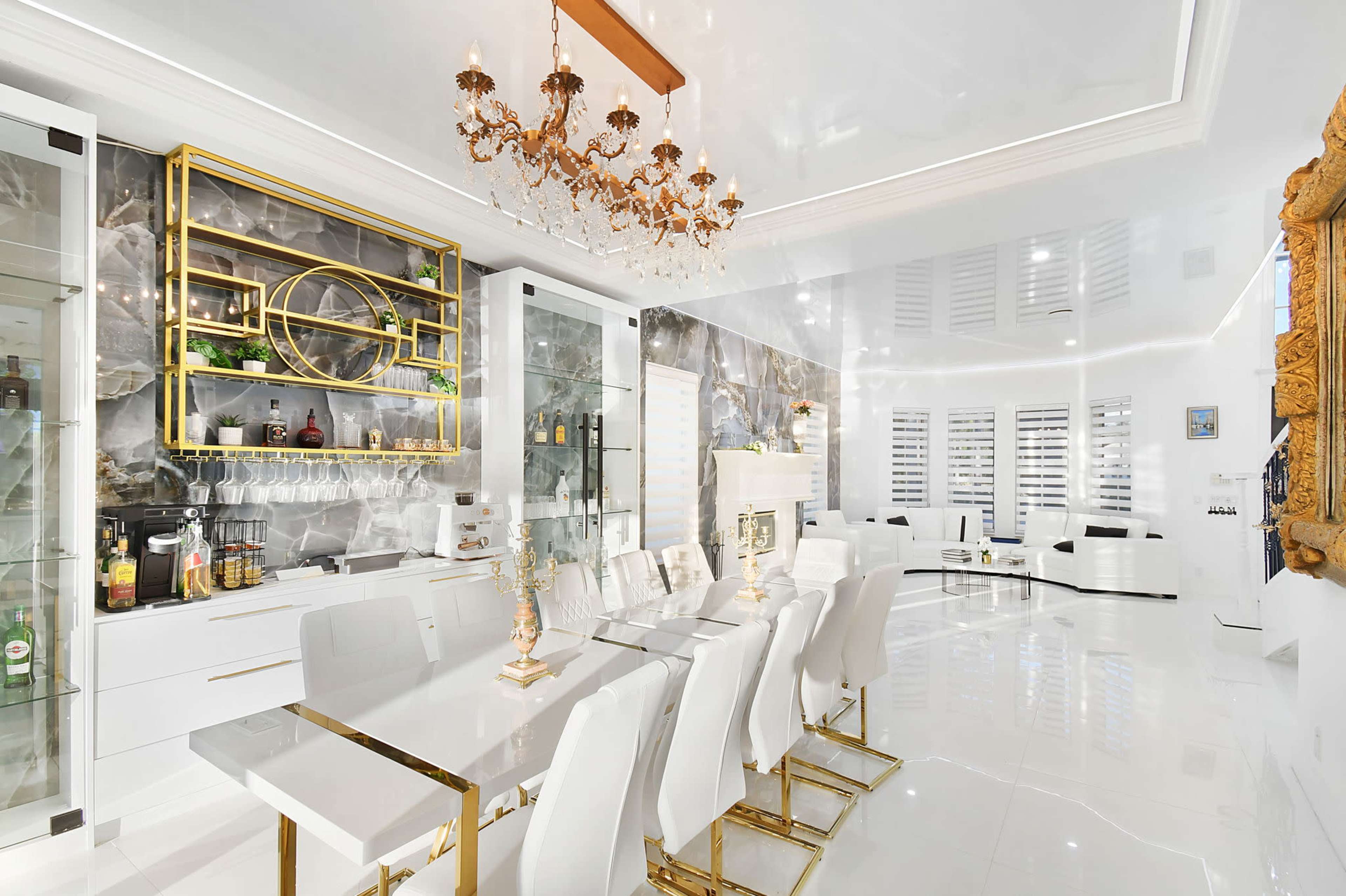 Upscale Modern Palm Beach Lifestyle Image in Wellington, Wellington, FL
